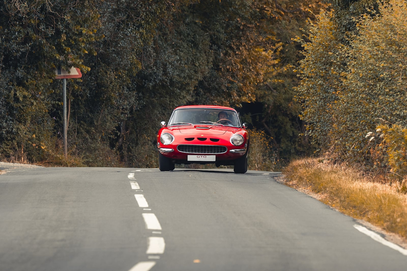 Ferrari 250 GT Lusso (10).jpg