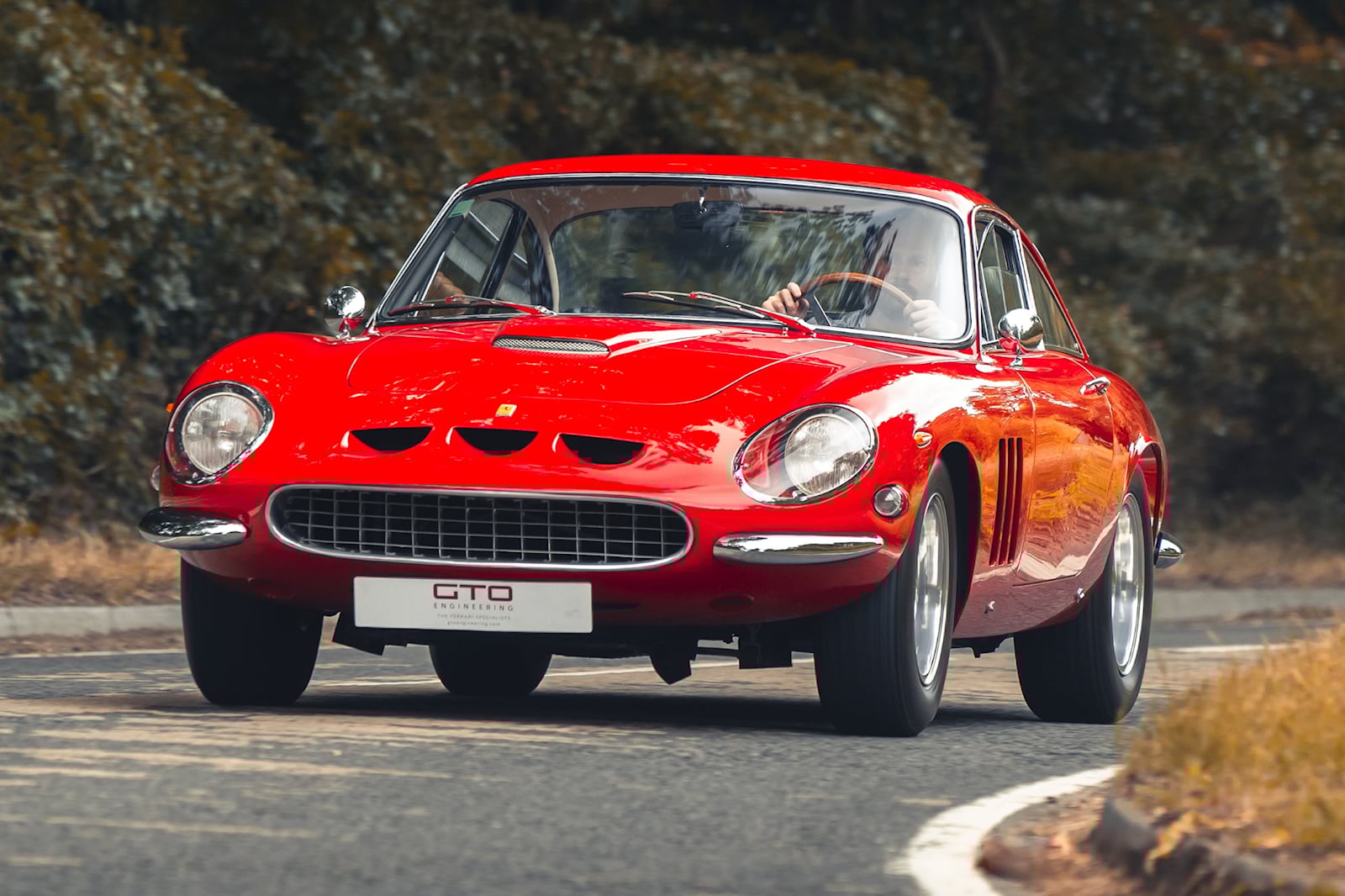 Ferrari 250 GT Lusso (9).jpg