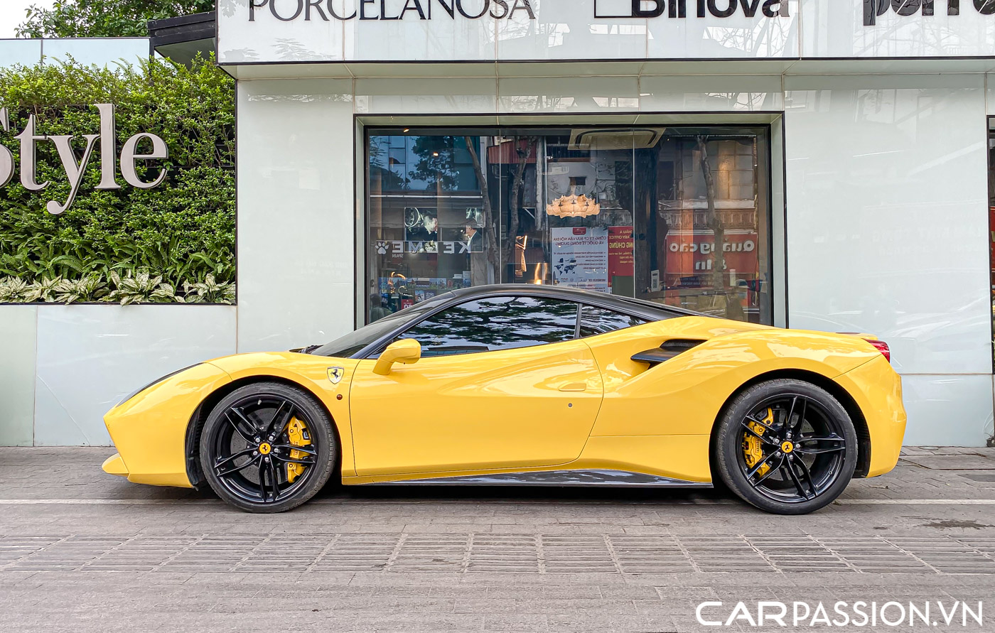 Ferrari 488 GTB (20).JPG