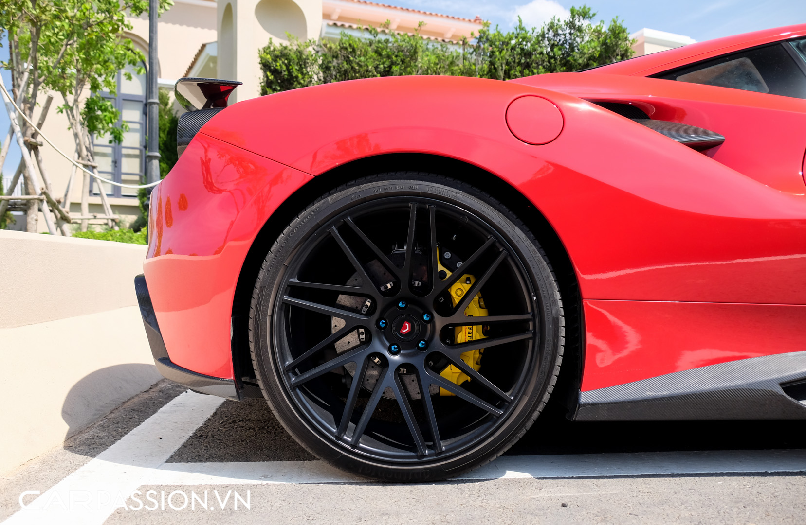 Ferrari 488 GTB Novitec Rosso (21).JPG