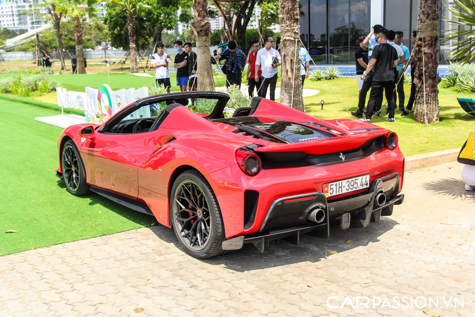 Ferrari 488 Pista Spider (1).JPG