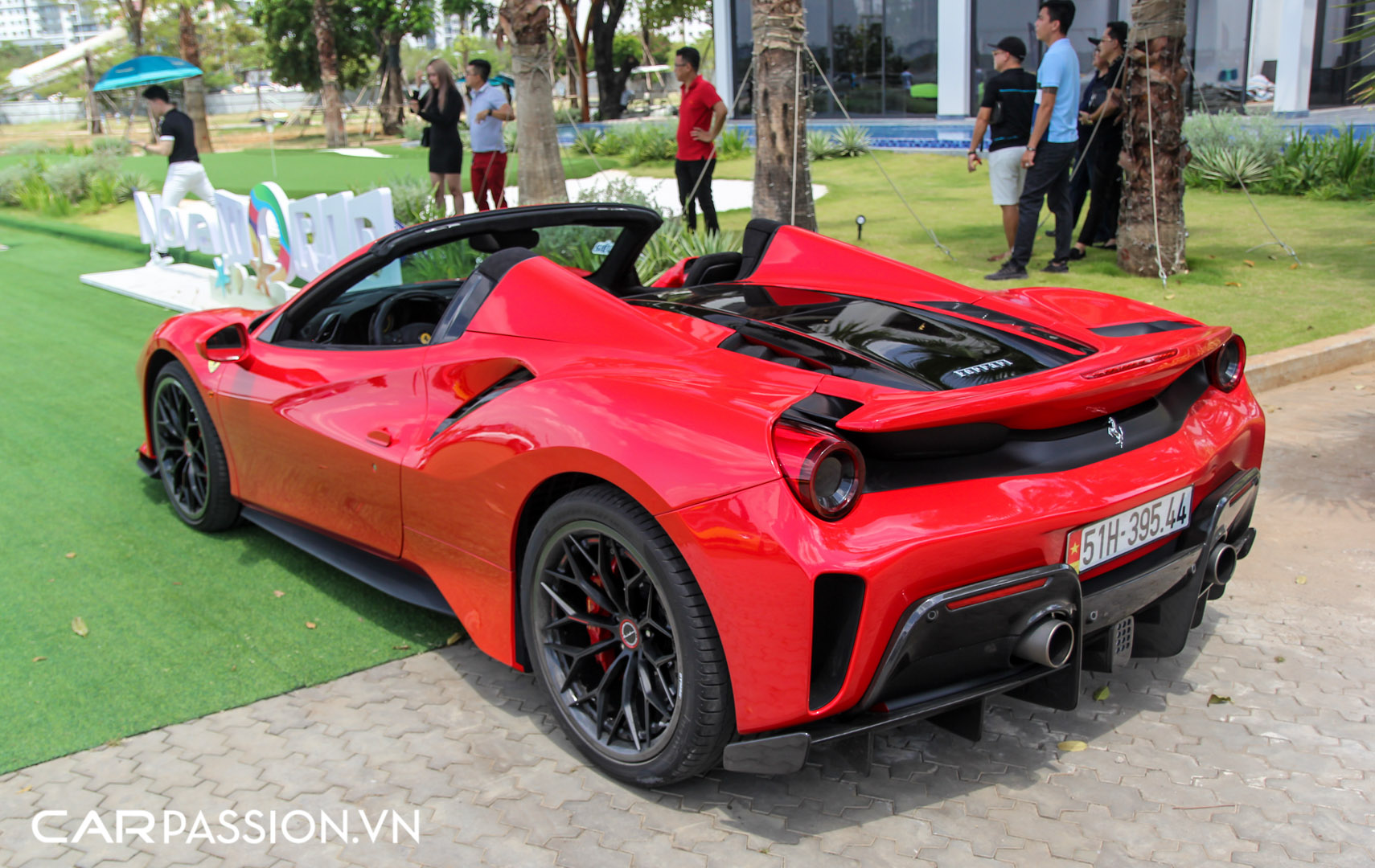 Ferrari 488 Pista Spider (12).JPG