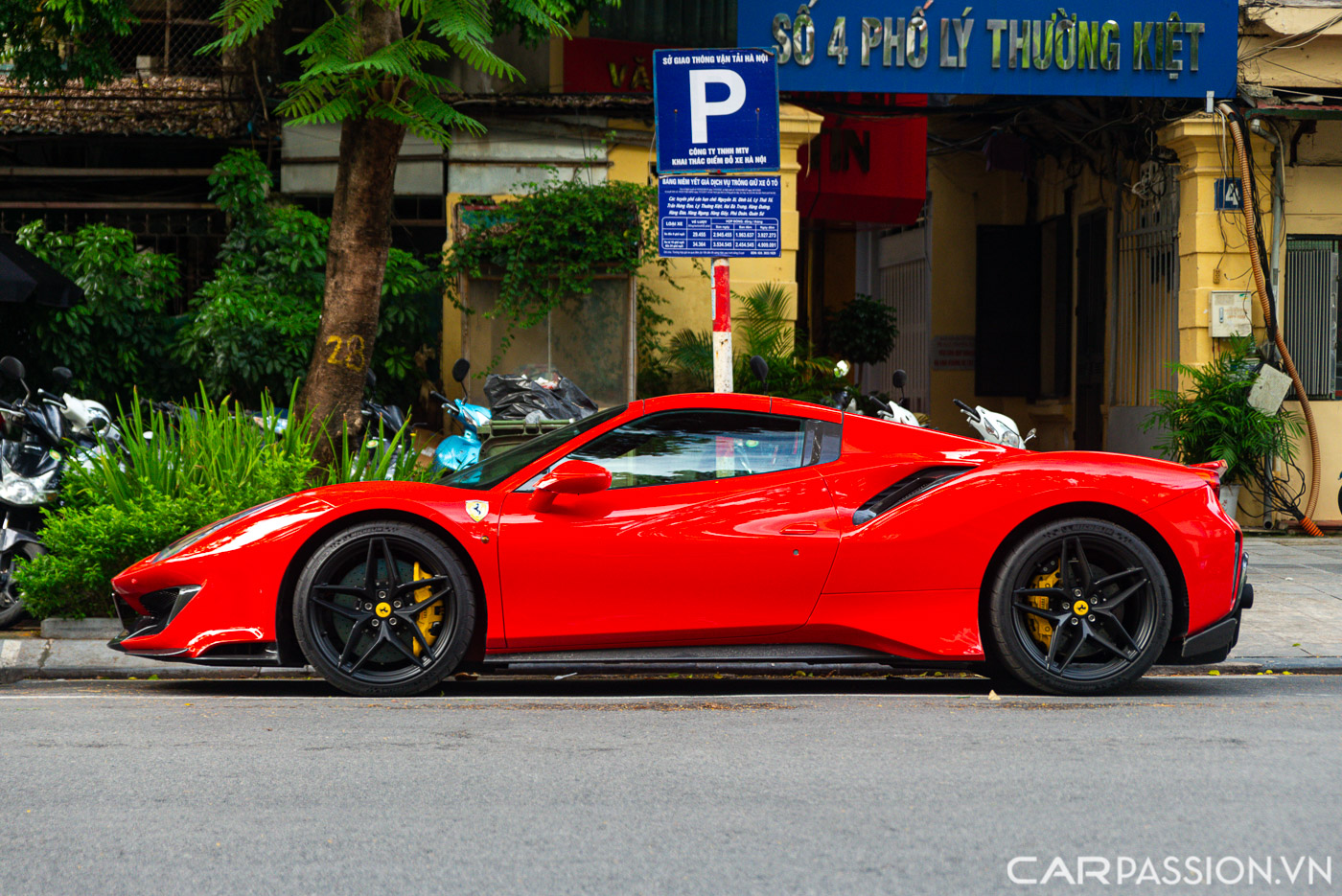 Ferrari 488 Pista Spider (22).JPG