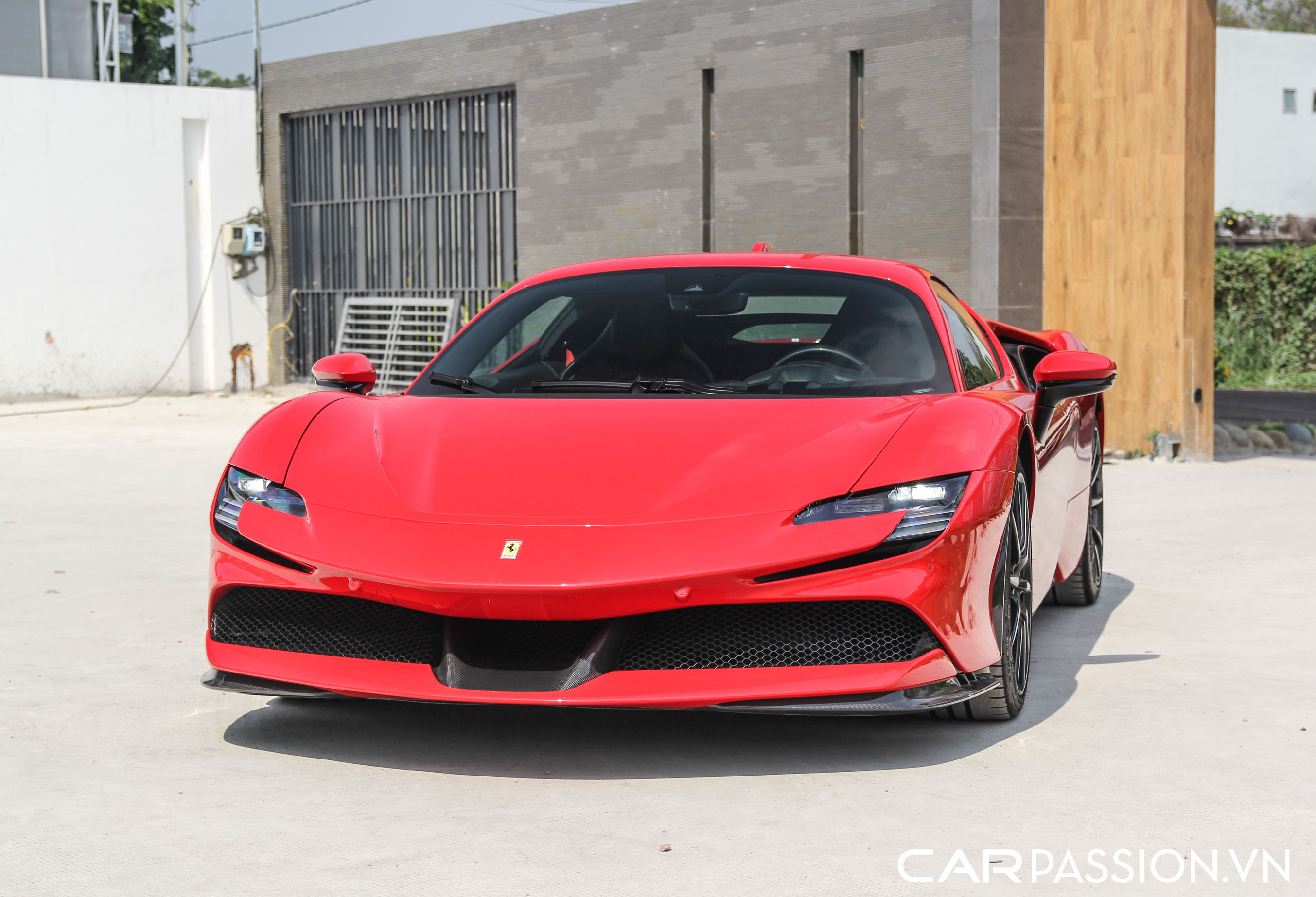 Ferrari (7).JPG