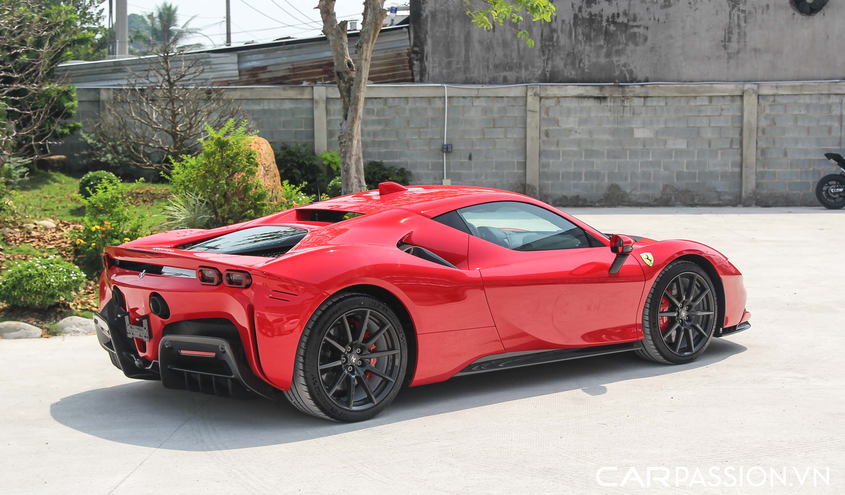Ferrari (8).JPG