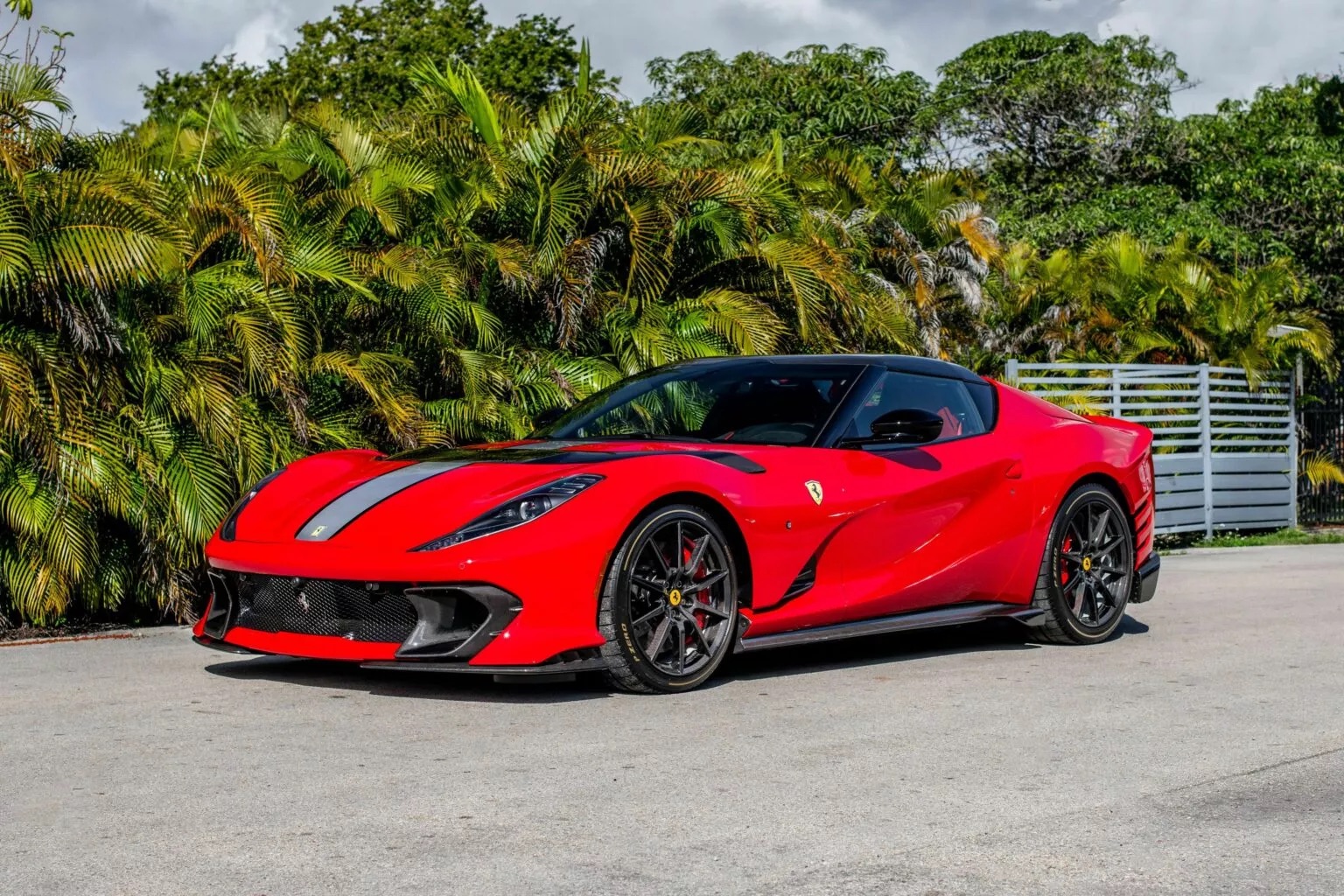 Ferrari 812 Competizione A-anh-10.jpeg