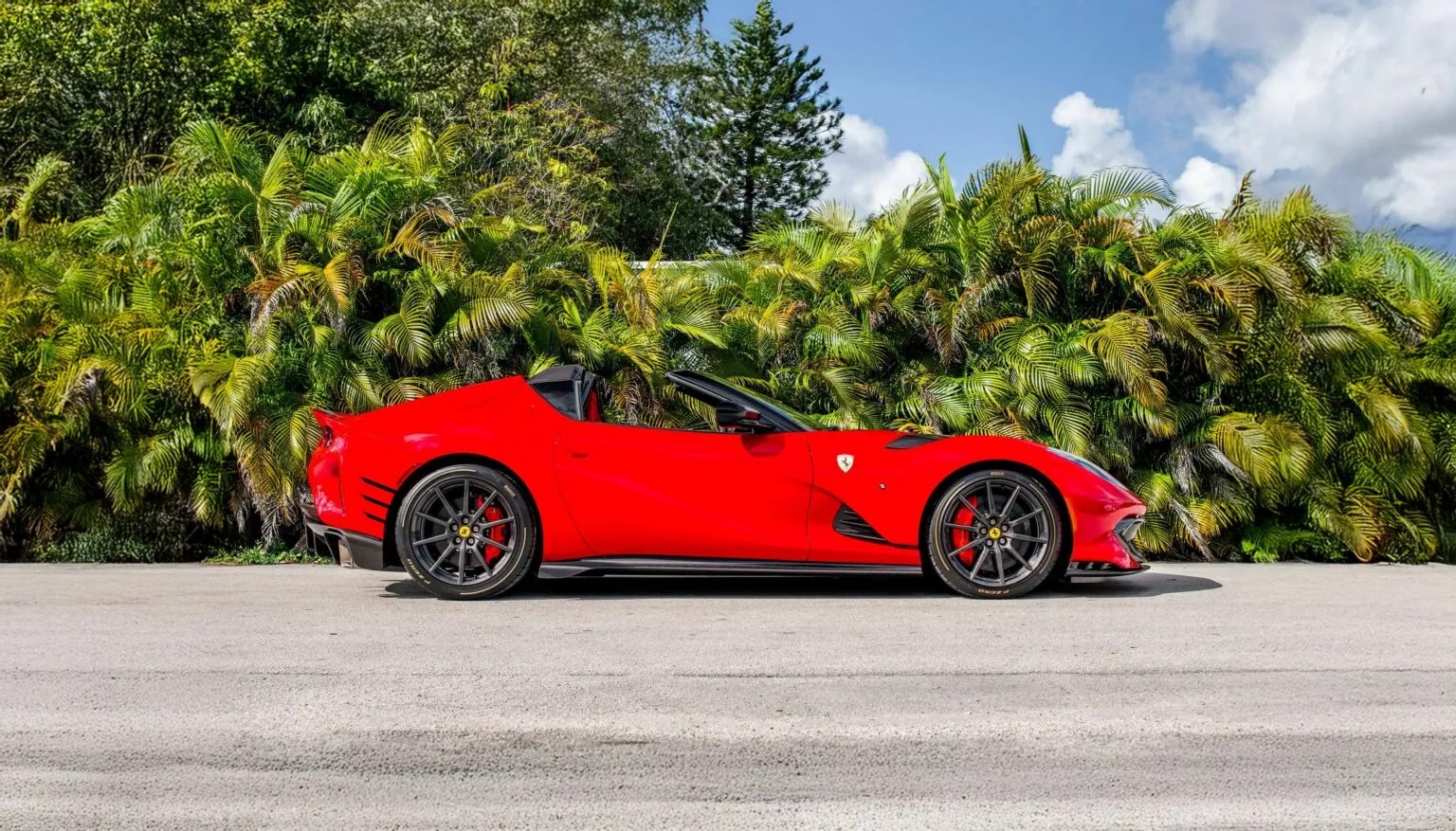 Ferrari 812 Competizione A-anh-5.jpeg