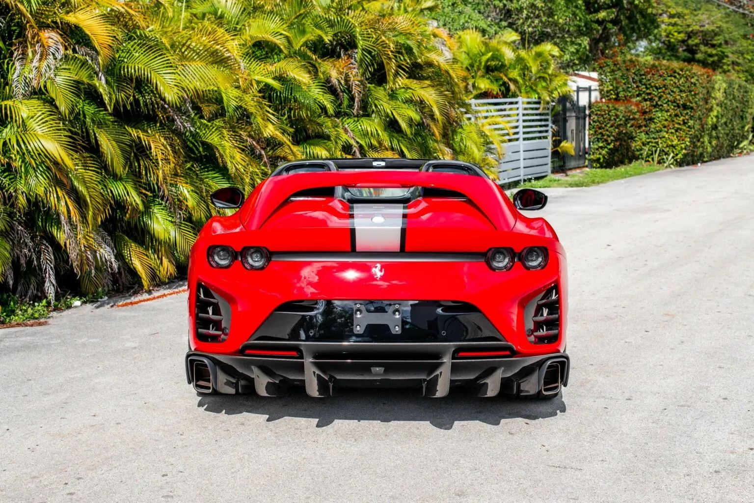 Ferrari 812 Competizione A-anh-7.jpeg