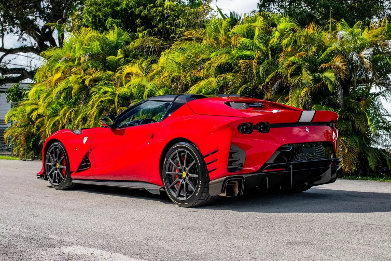 Ferrari 812 Competizione A-anh-9.jpeg