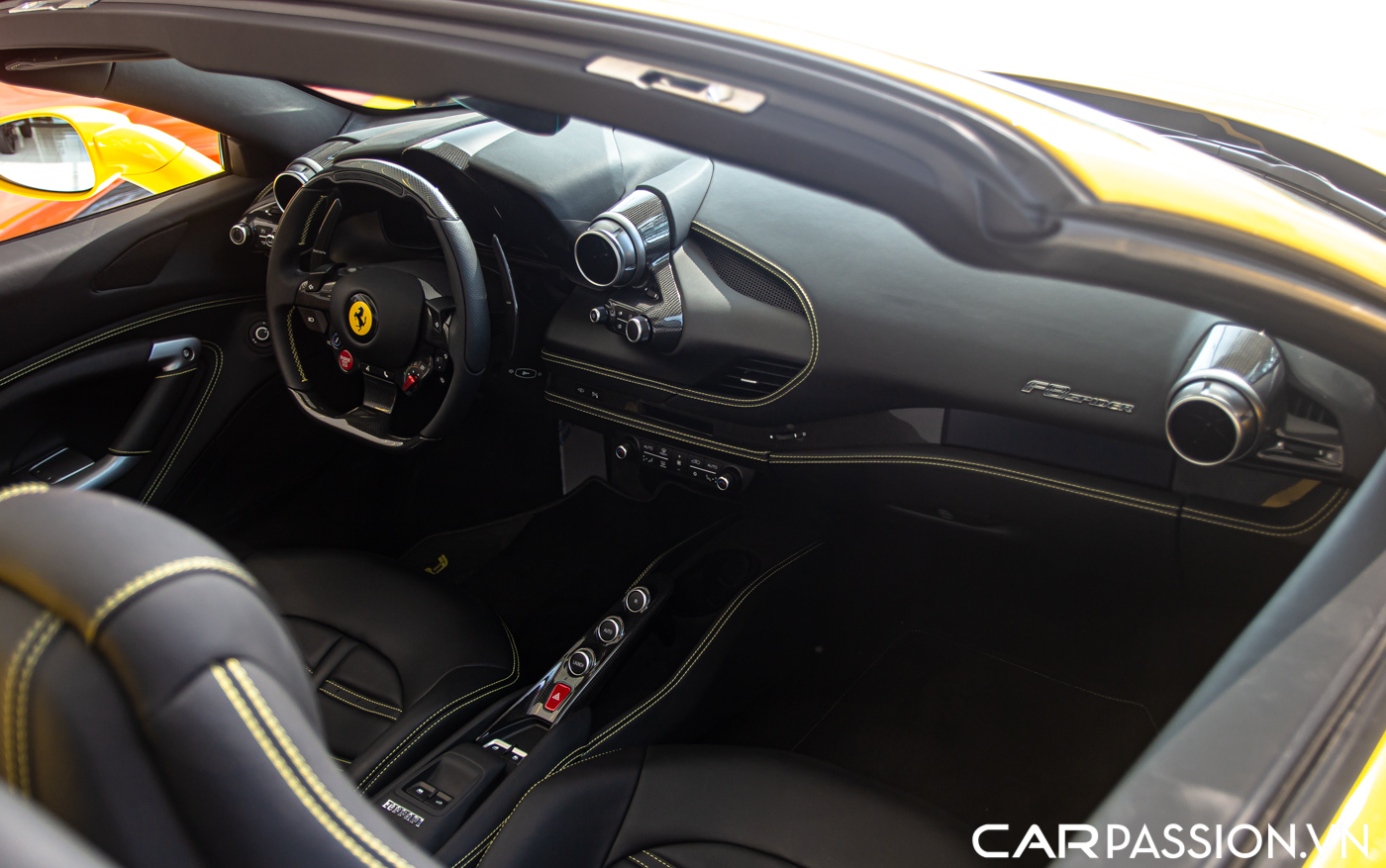 Ferrari F8 Spider (37).JPG
