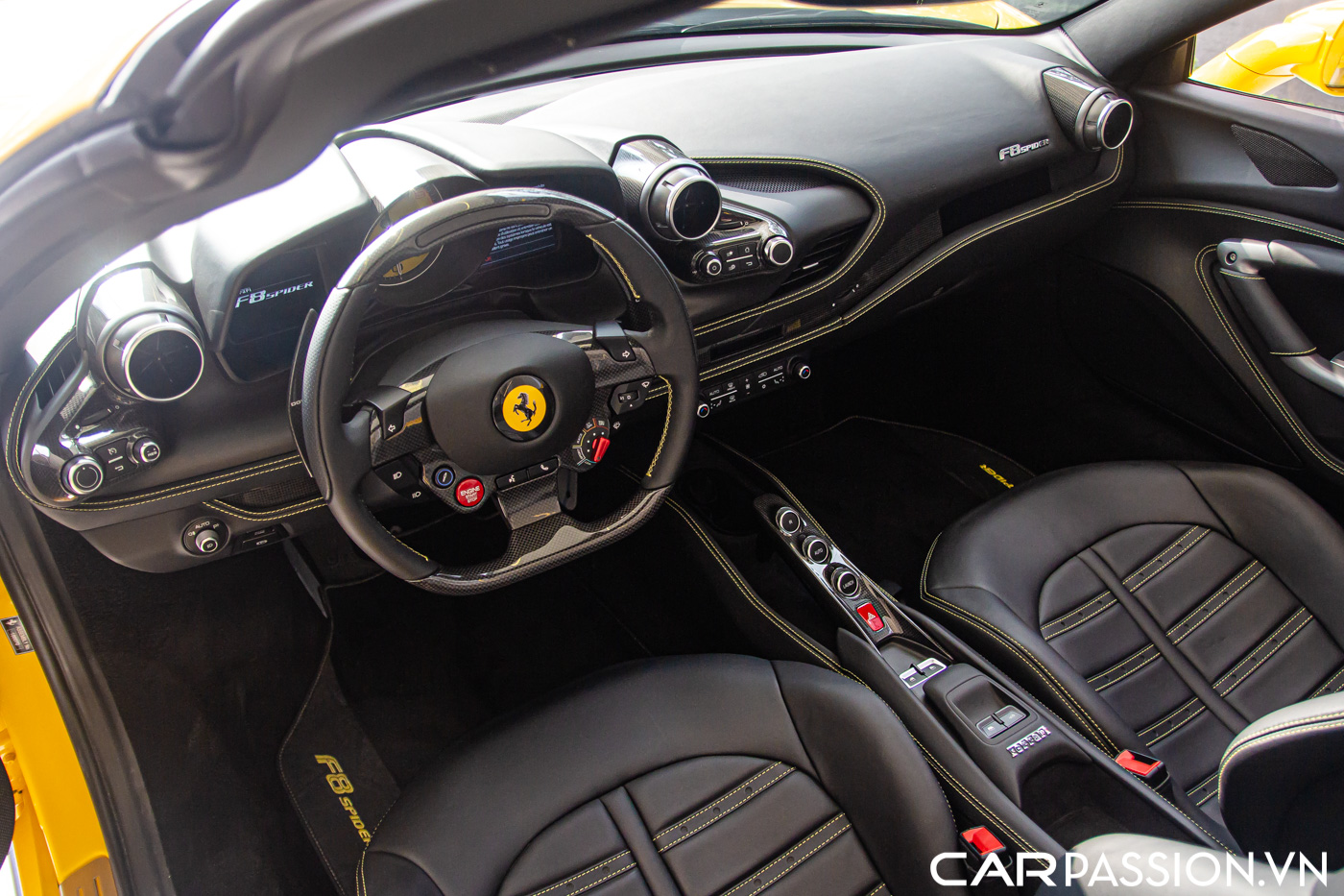 Ferrari F8 Spider (66).JPG
