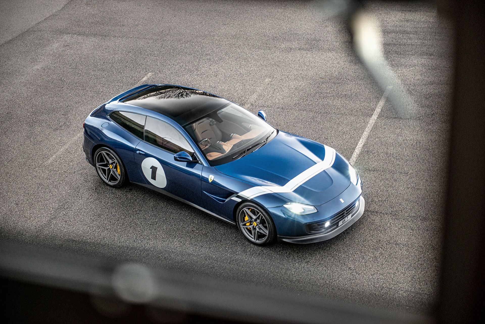 Ferrari GTC4 (4).jpg