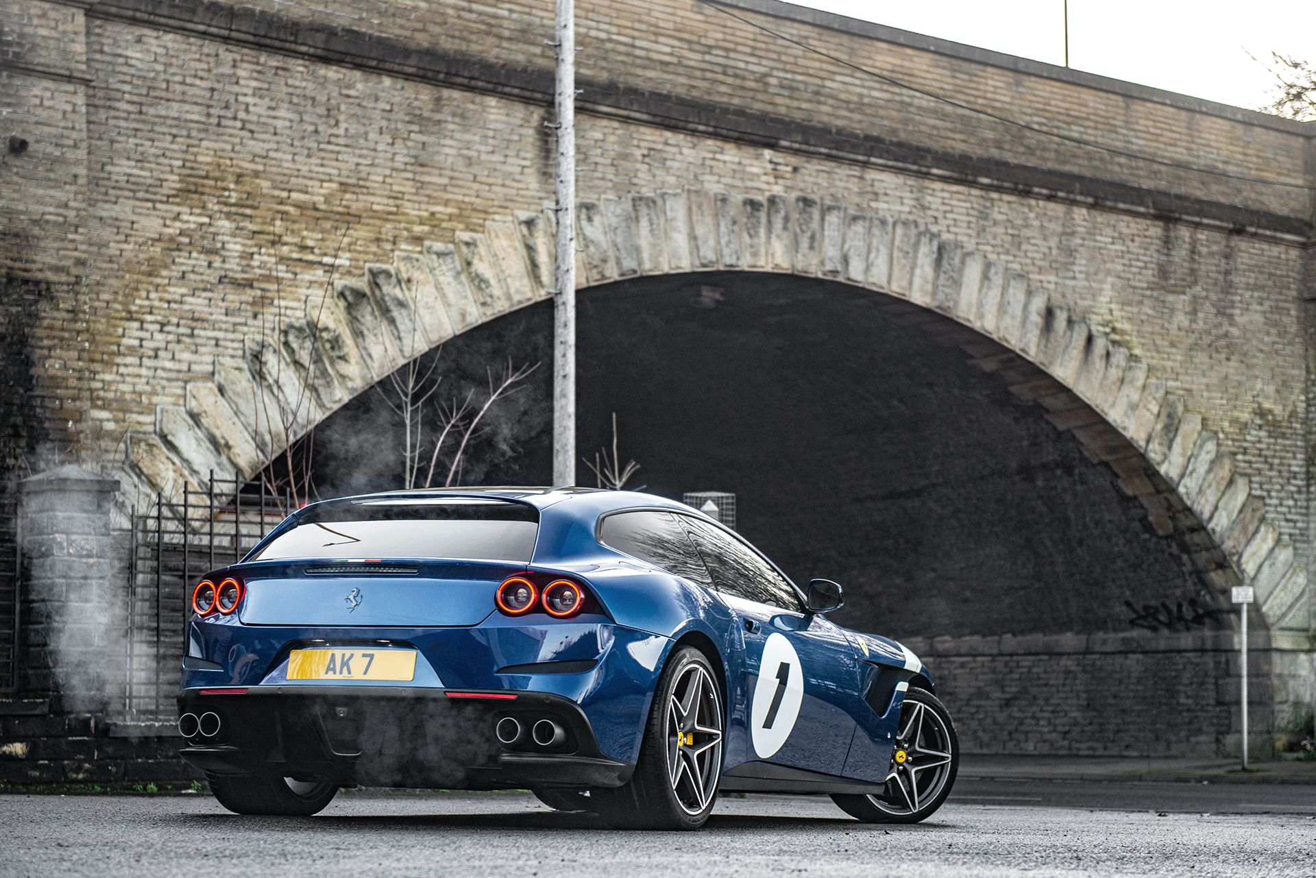 Ferrari GTC4 (7).jpg