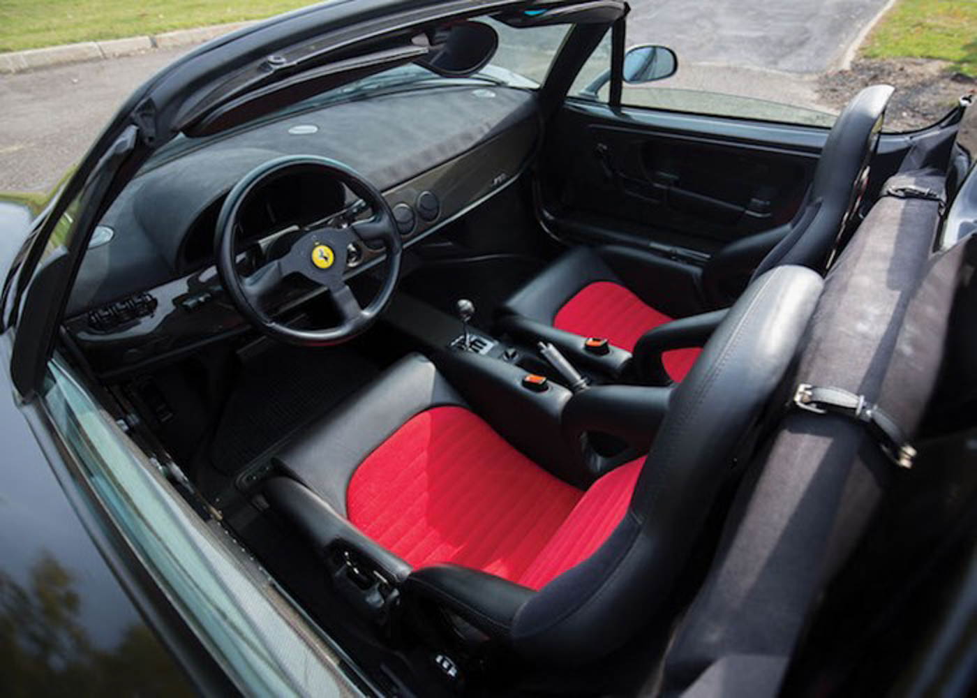 Ferrari Interior (1)-2.JPG