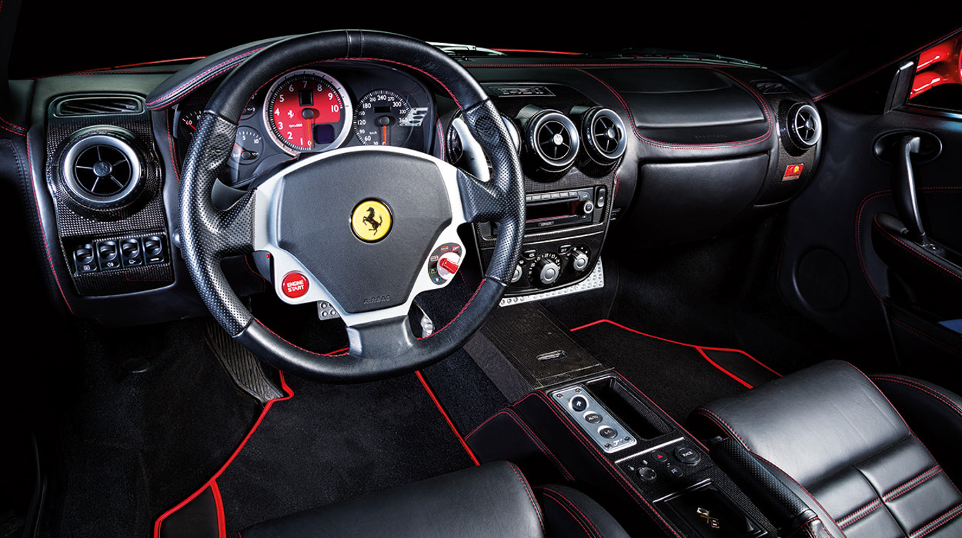 Ferrari Interior (15).JPG
