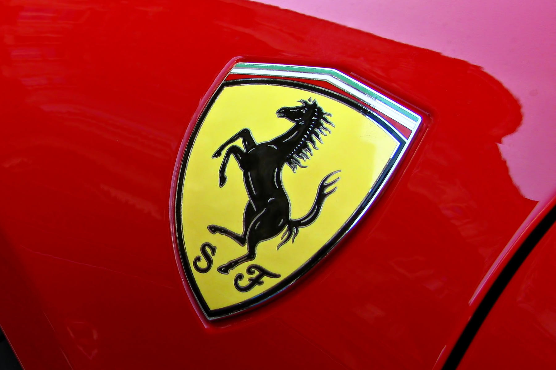 Ferrari-logo.jpg