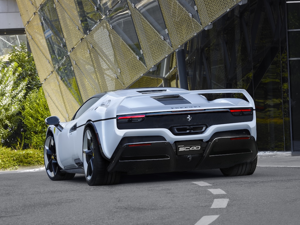 Ferrari-SC40-anh-3.jpg