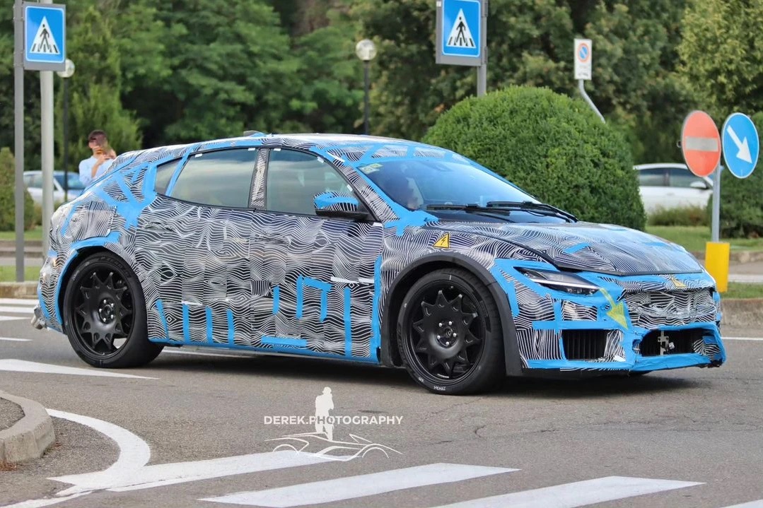 Ferrari xe điện thứ hai anh 5.jpeg