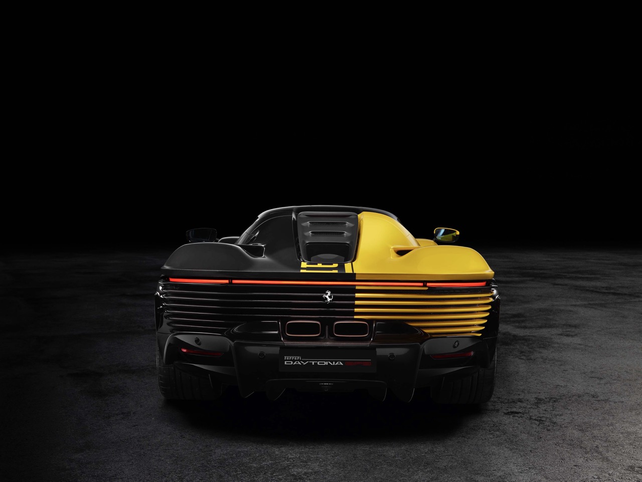 Ferrari_SP3_anh_8.jpeg