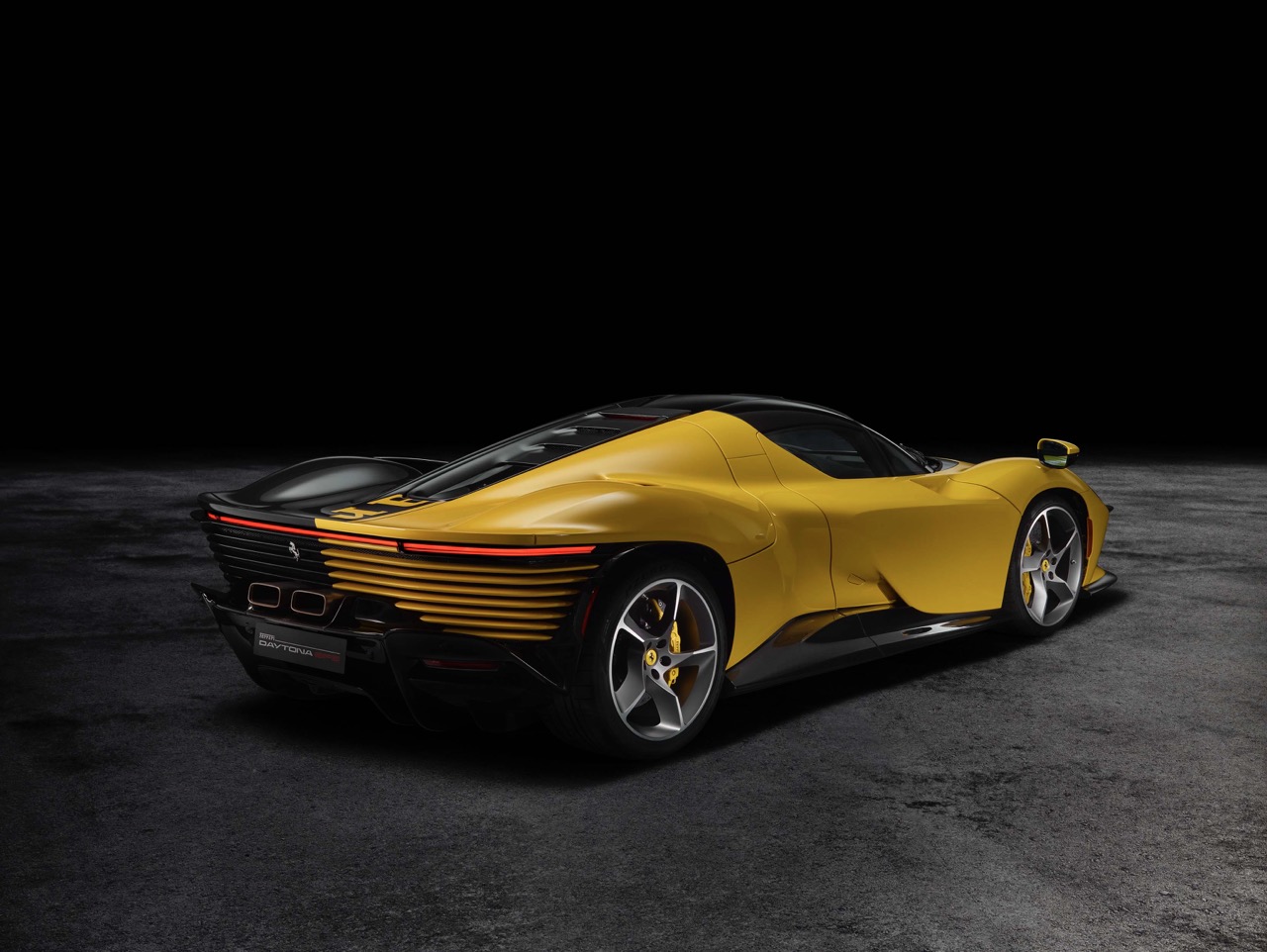 Ferrari_SP3_anh_9.jpeg