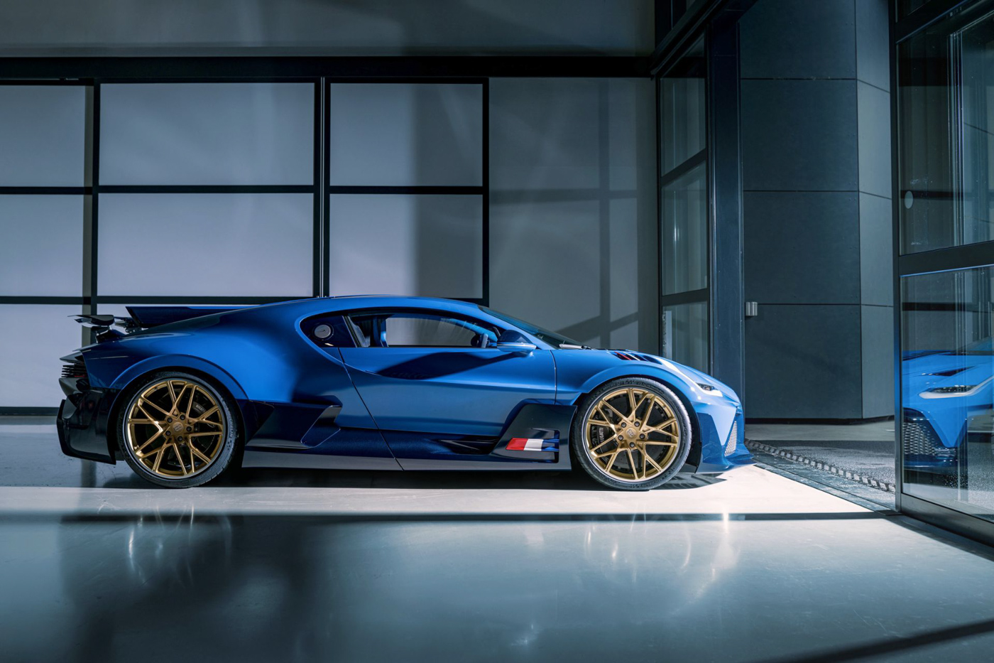 Final Bugatti Divo (3).JPG