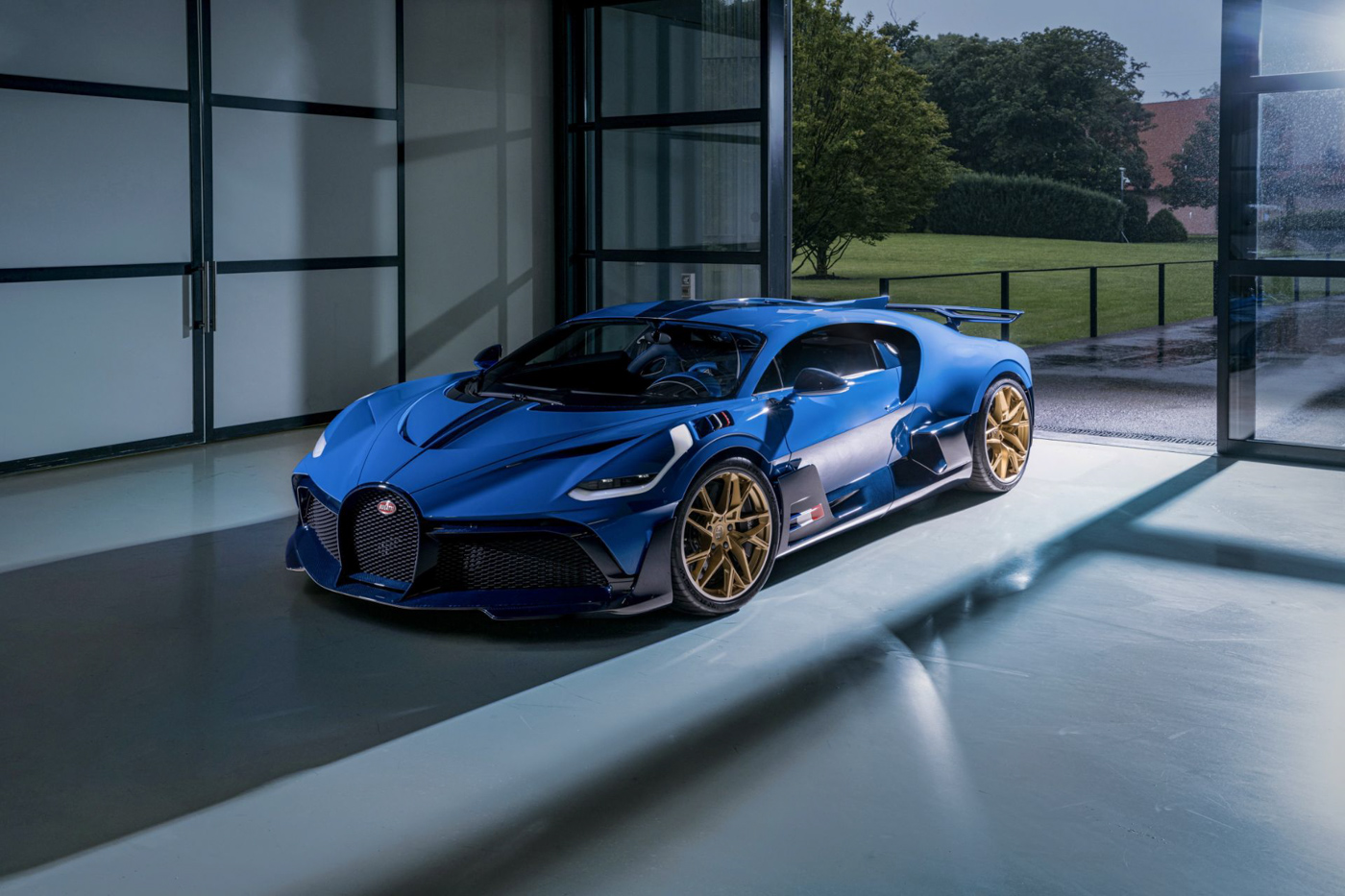 Final Bugatti Divo (5).JPG