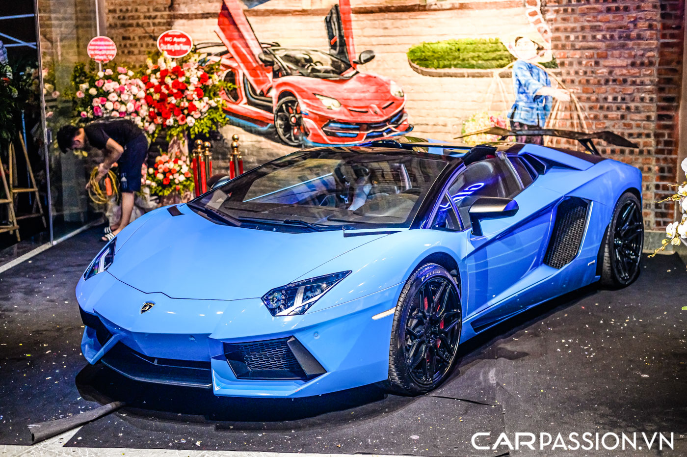 first Aventador Roadster in Vietnam (18).JPG