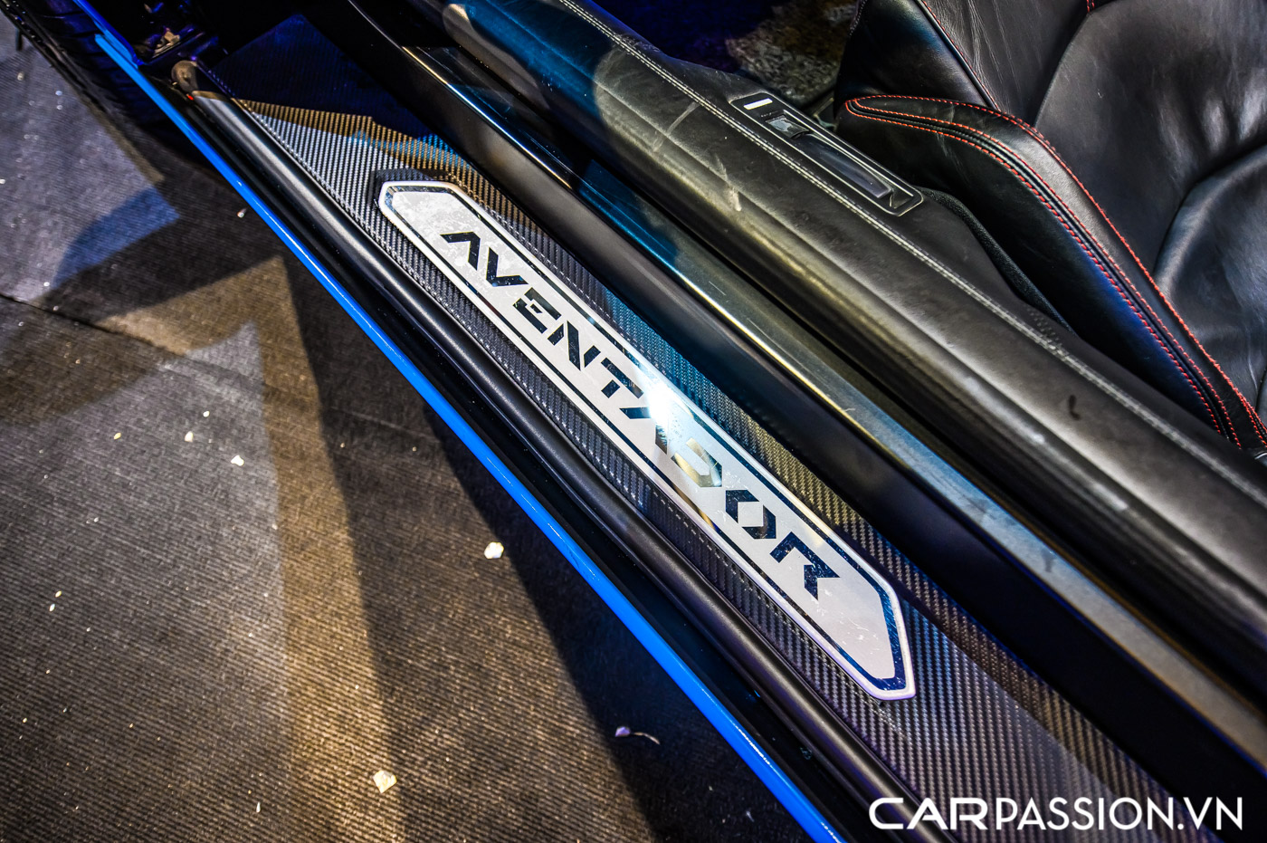 first Aventador Roadster in Vietnam (7).JPG