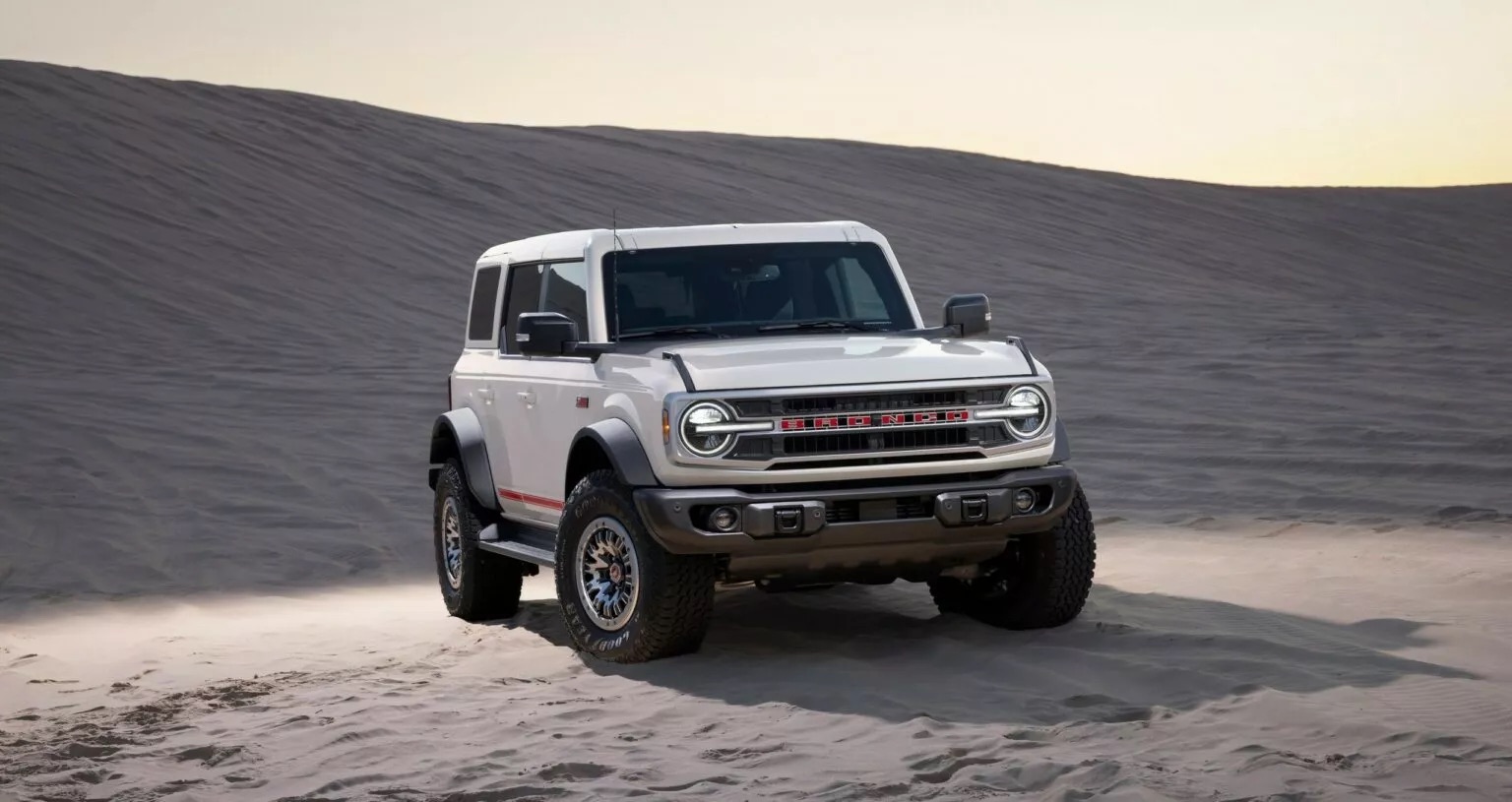 Ford-Bronco-60th-Anniversary-Package-3-1536x815.jpeg