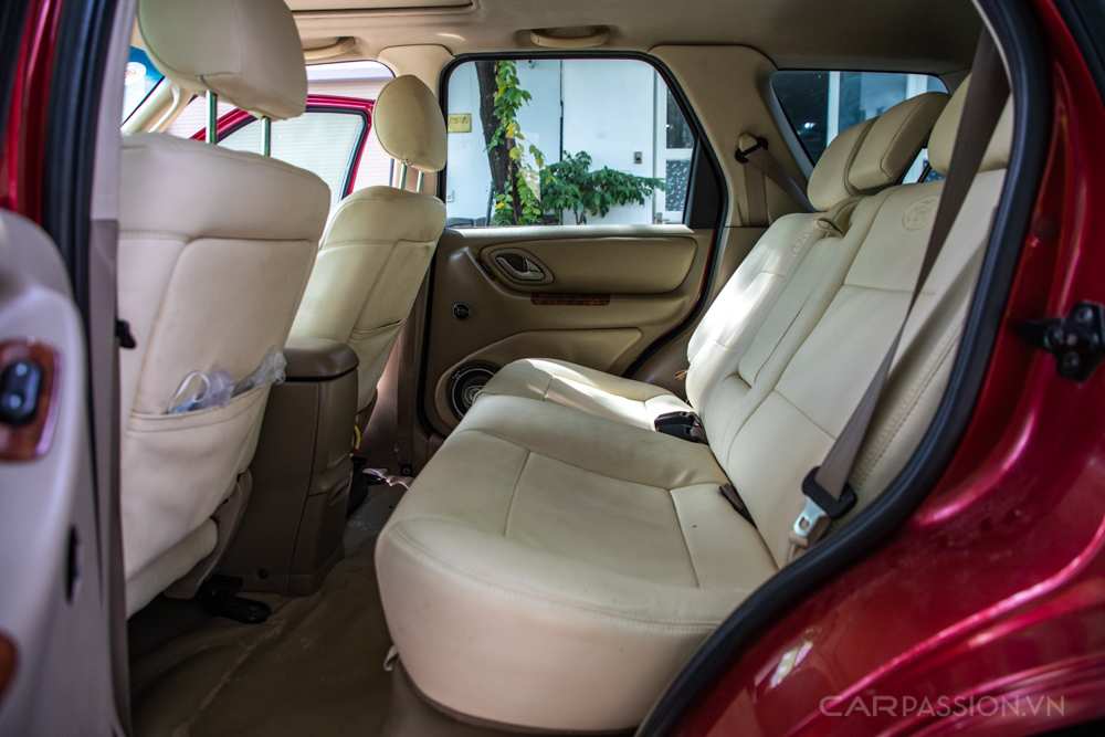 ford-escape-xlt-30v6-hanh-trinh-tim-ech-15-nam-tuoi-anh-12.jpg
