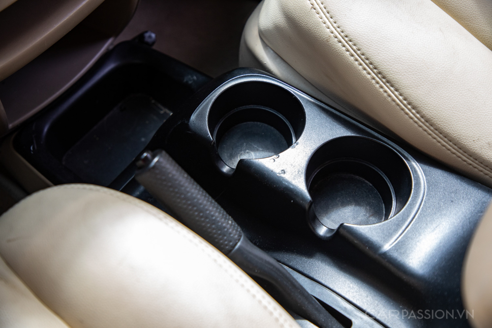 ford-escape-xlt-30v6-hanh-trinh-tim-ech-15-nam-tuoi-anh-17.jpg