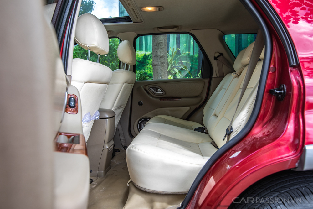 ford-escape-xlt-30v6-hanh-trinh-tim-ech-15-nam-tuoi-anh-38.jpg