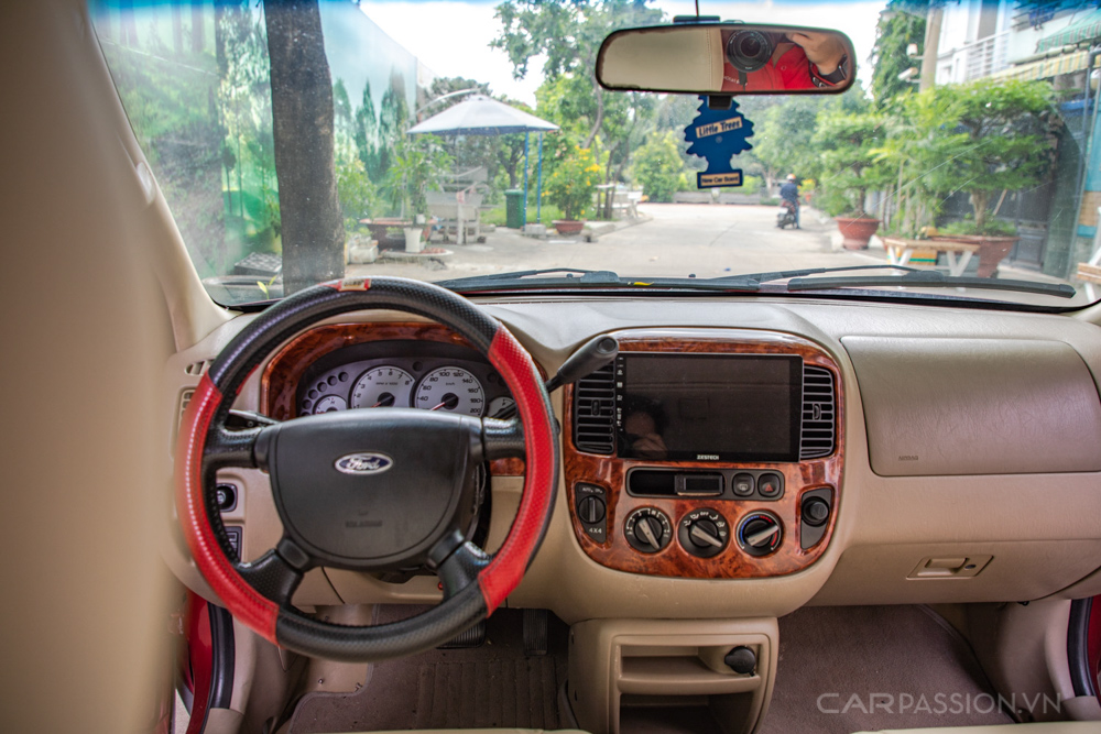 ford-escape-xlt-30v6-hanh-trinh-tim-ech-15-nam-tuoi-anh-6.jpg