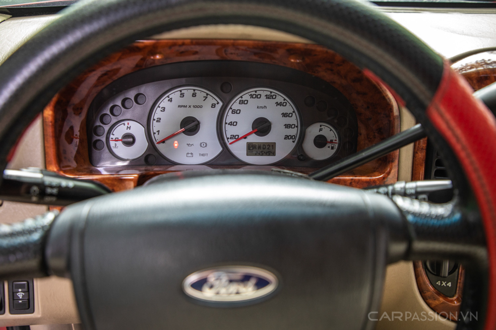 ford-escape-xlt-30v6-hanh-trinh-tim-ech-15-nam-tuoi-anh-9.jpg