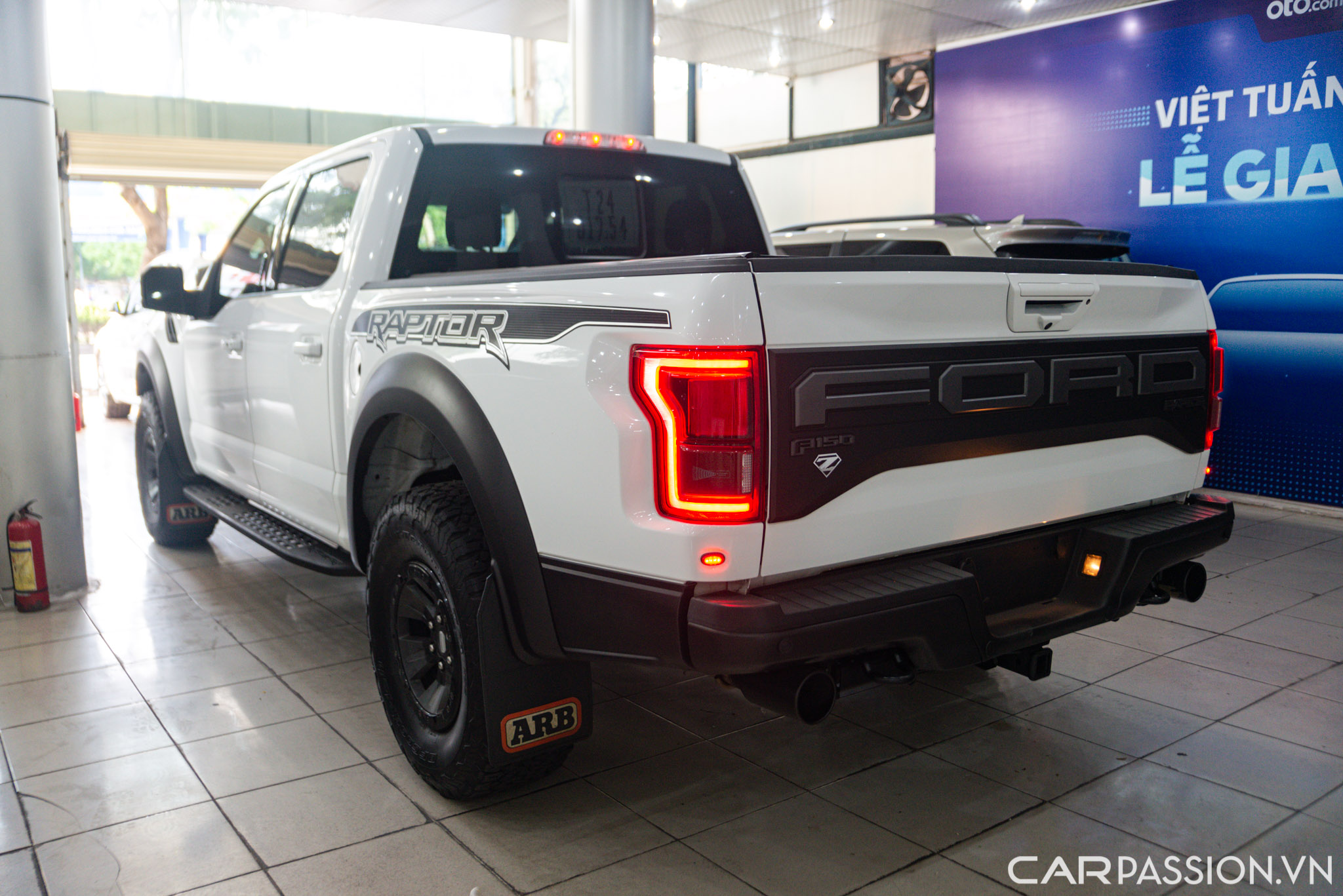 Ford F-150 Raptor (16).jpg