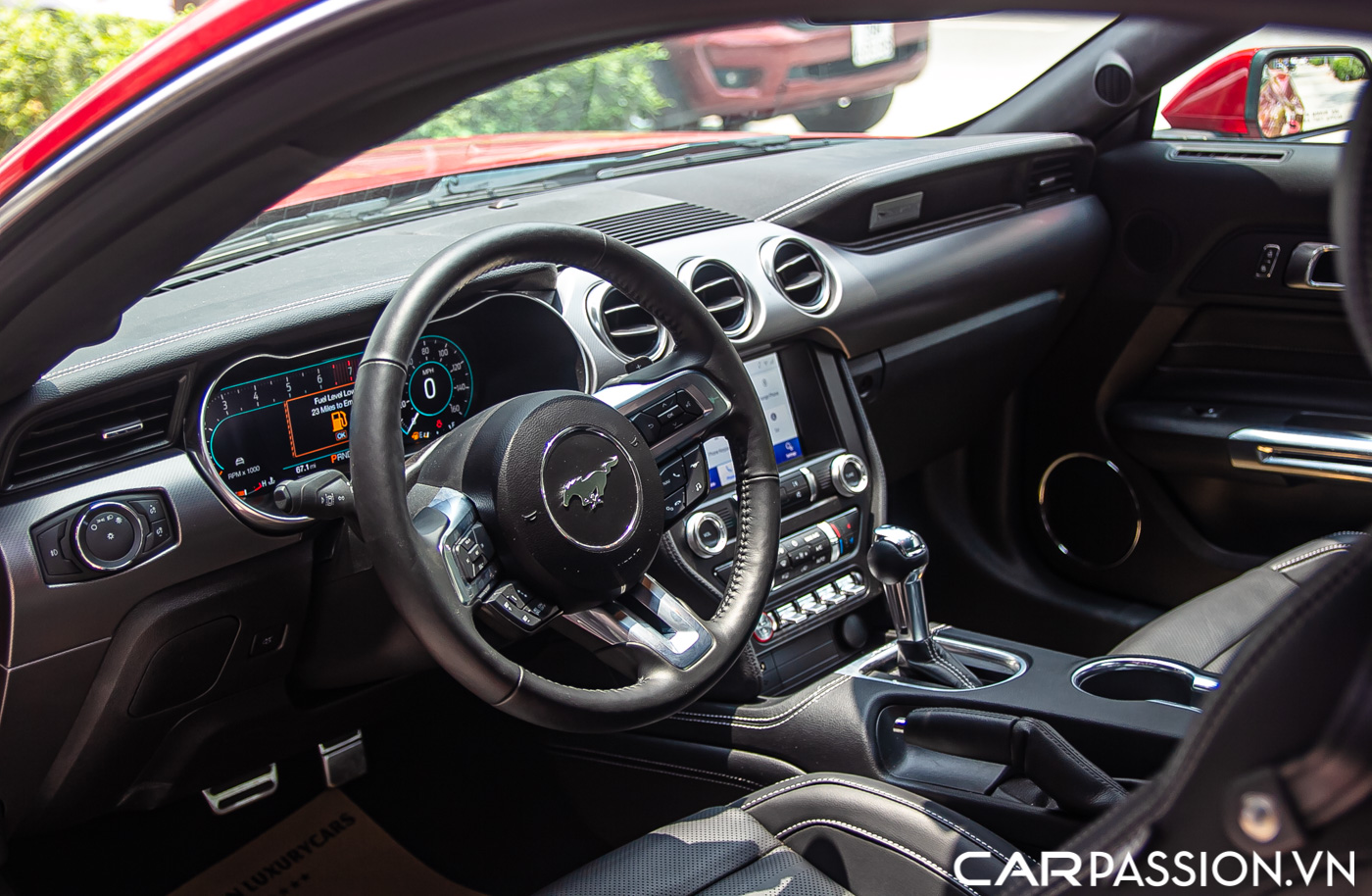 Ford Mustang (22).JPG