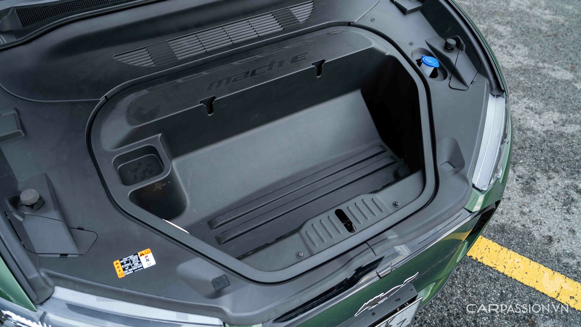 ford-mustang-mach-e-anh--18.jpg
