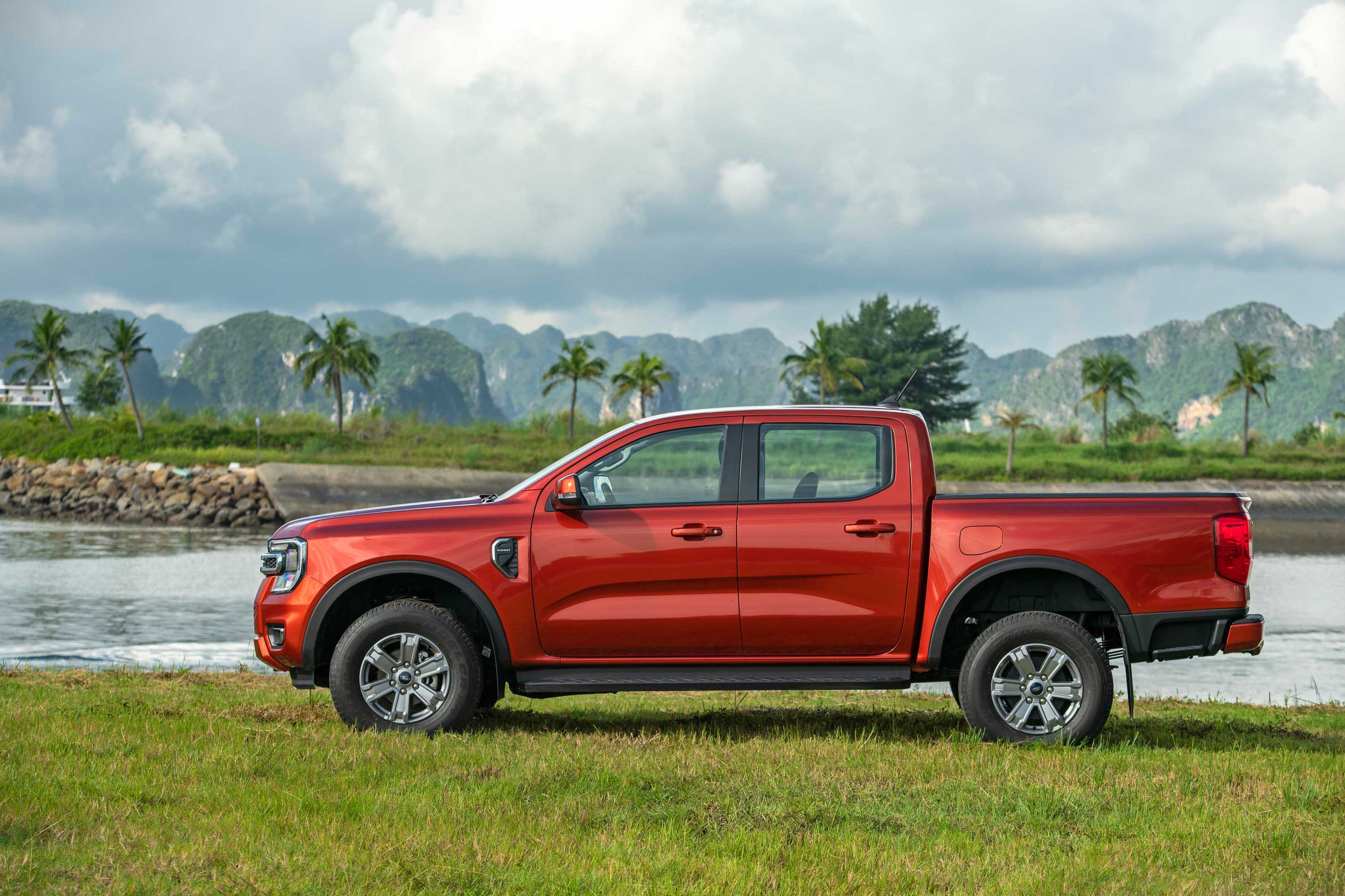 ford-ranger-ra-mat-anh-_14.jpg