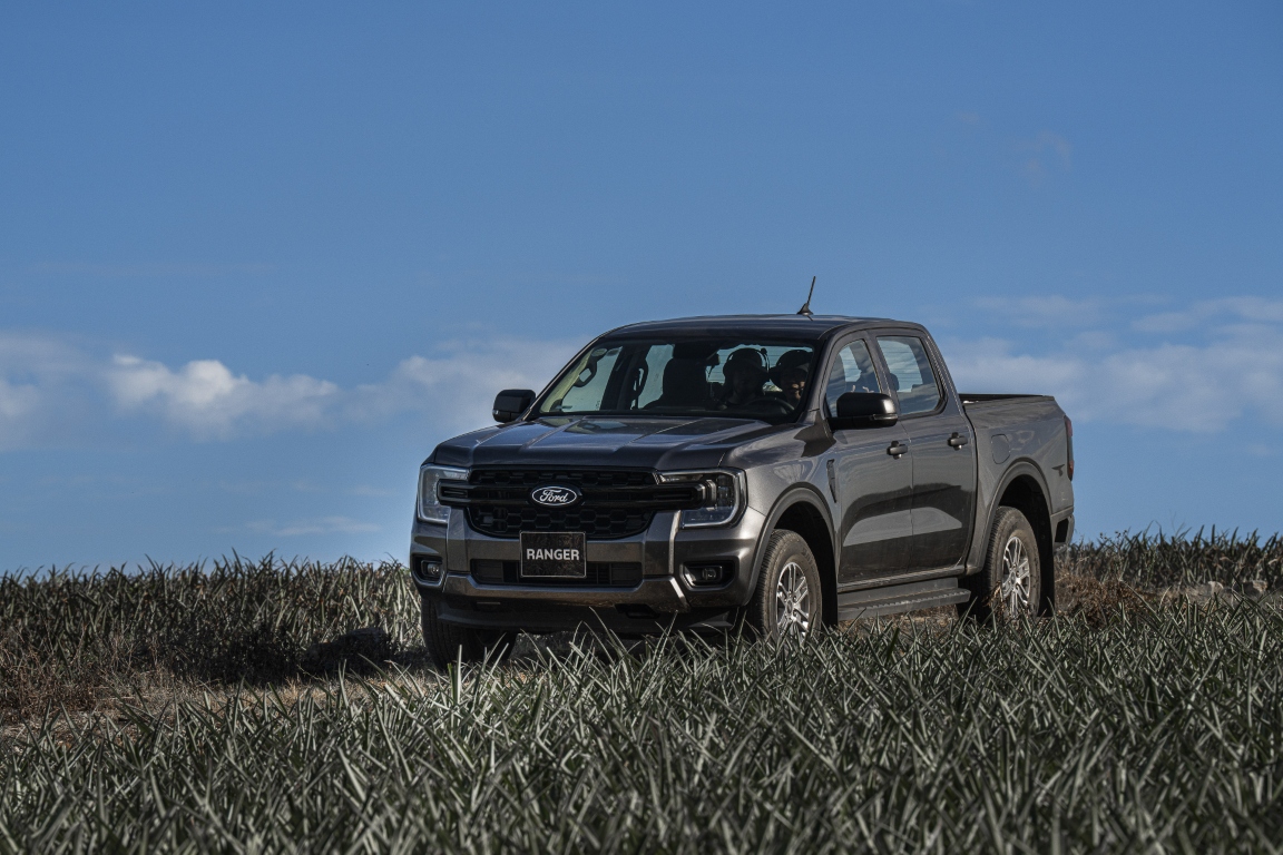 Ford Ranger XLS (Medium).jpg