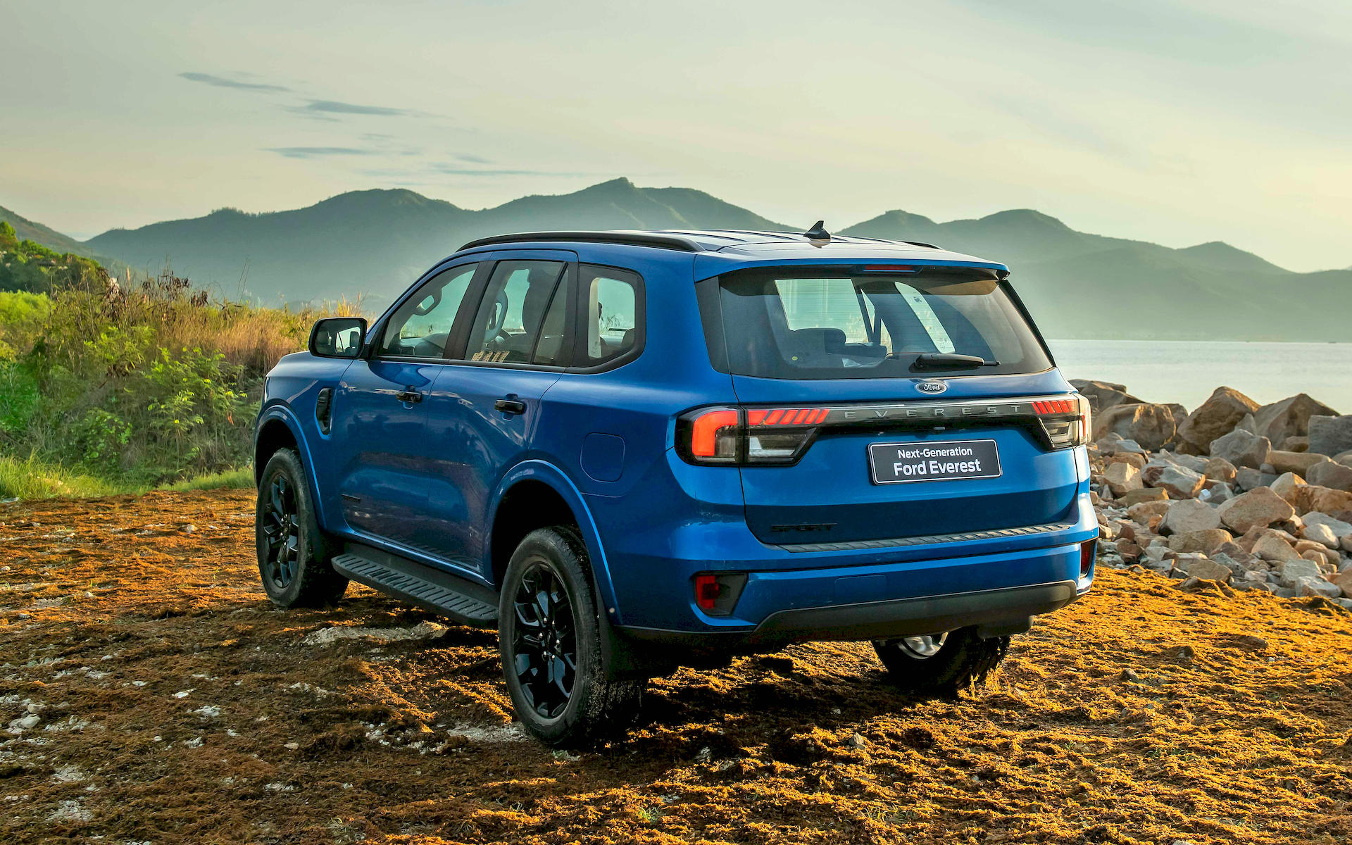 Ford_Everest Sport.jpg