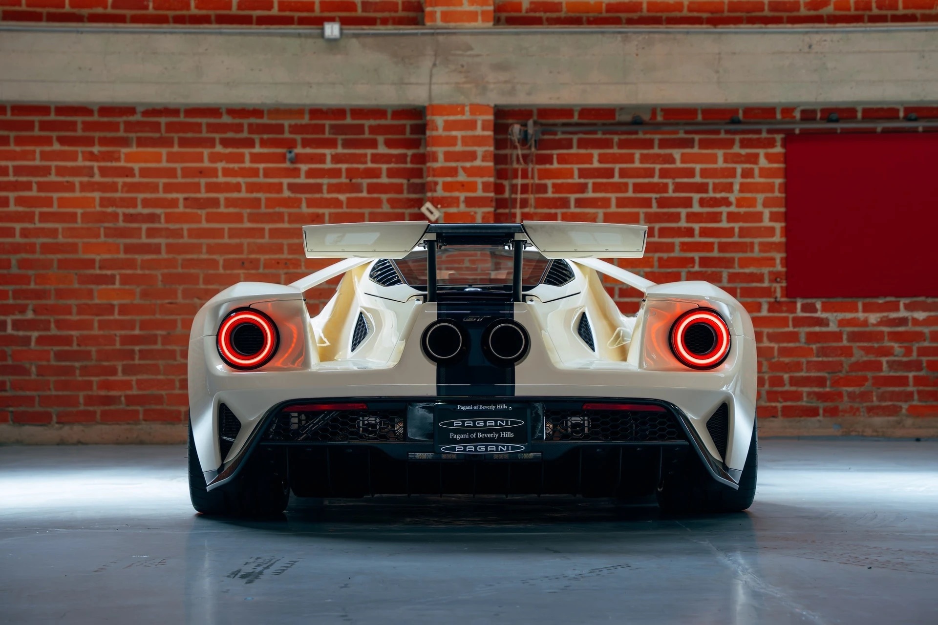 Ford_GT_Heritage_Edition_12.jpg
