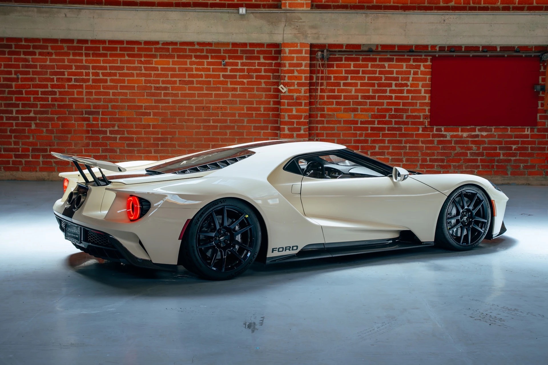 Ford_GT_Heritage_Edition_3.jpg