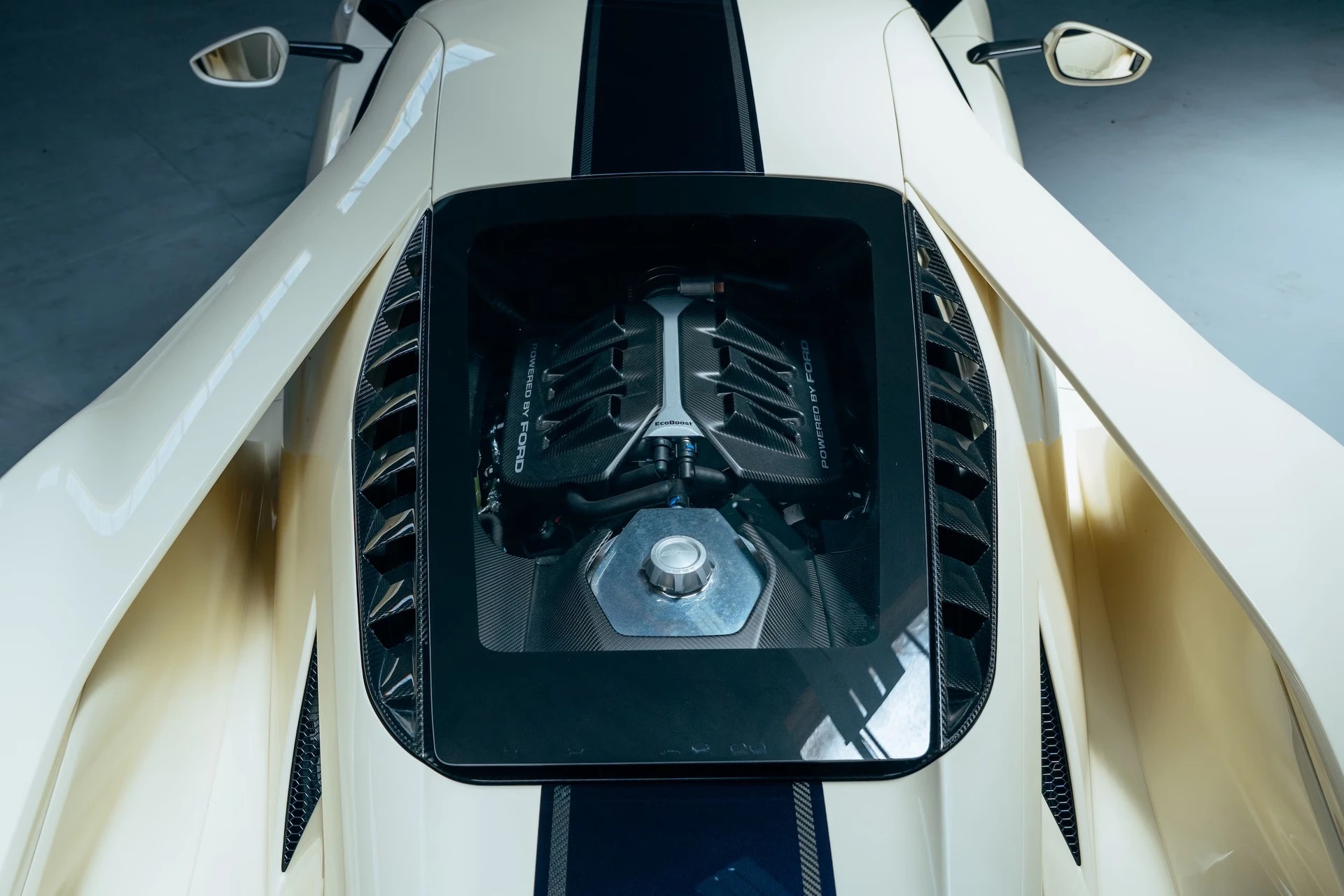 Ford_GT_Heritage_Edition_7.jpeg