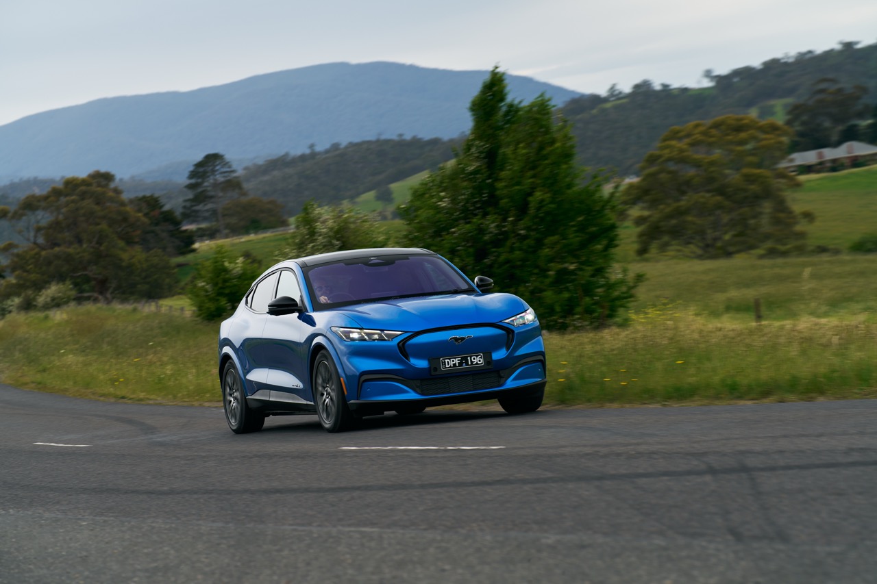 FORD_MACH-E_PREMIUM Large.jpeg