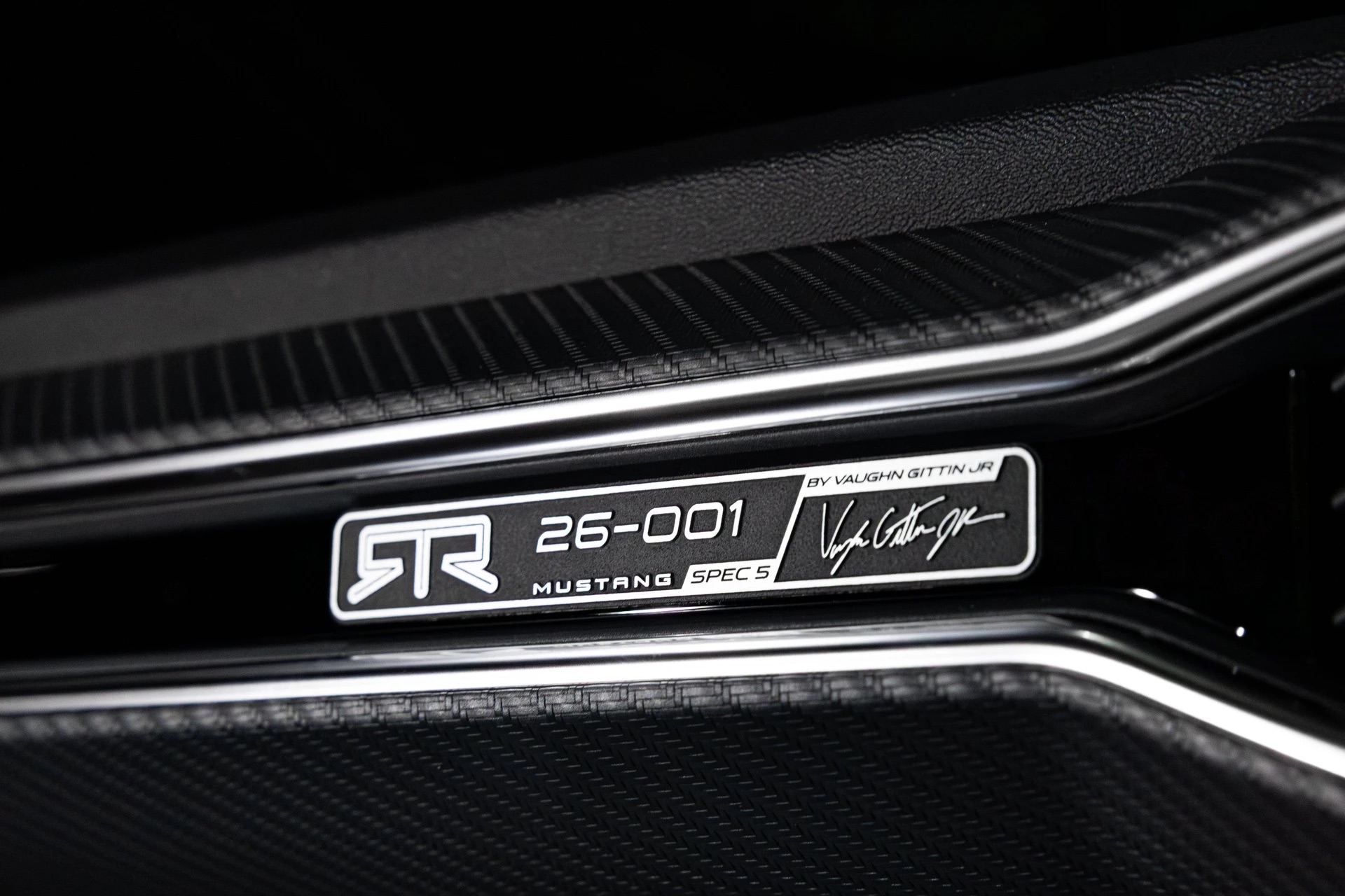 Ford_Mustang_RTR_Spec_5_10.jpg