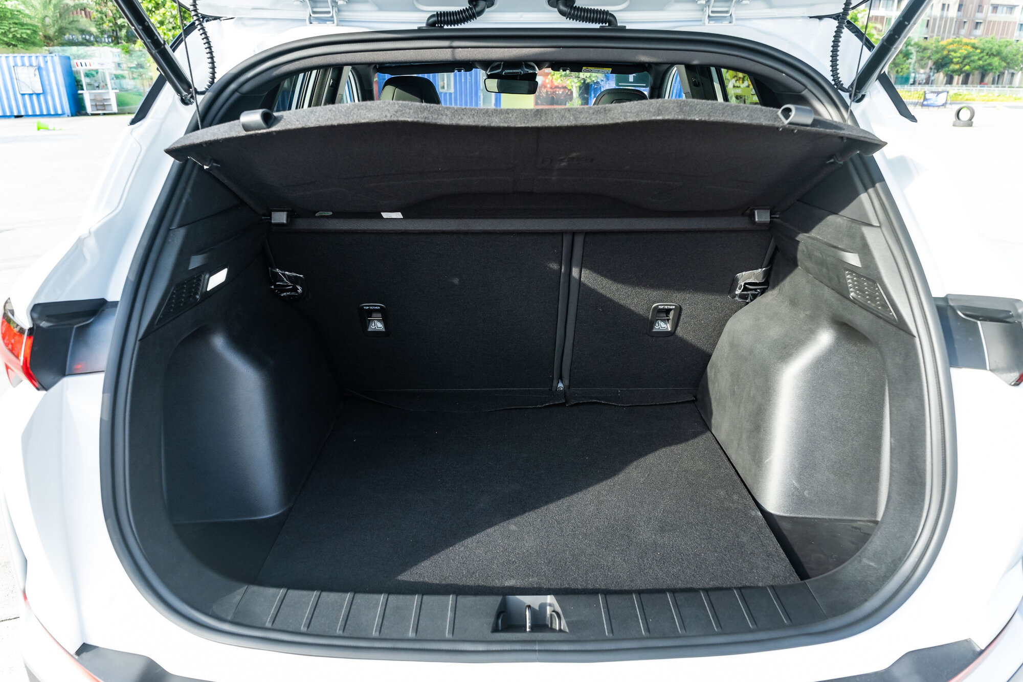 Geely-Coolray-2026 (15).jpg