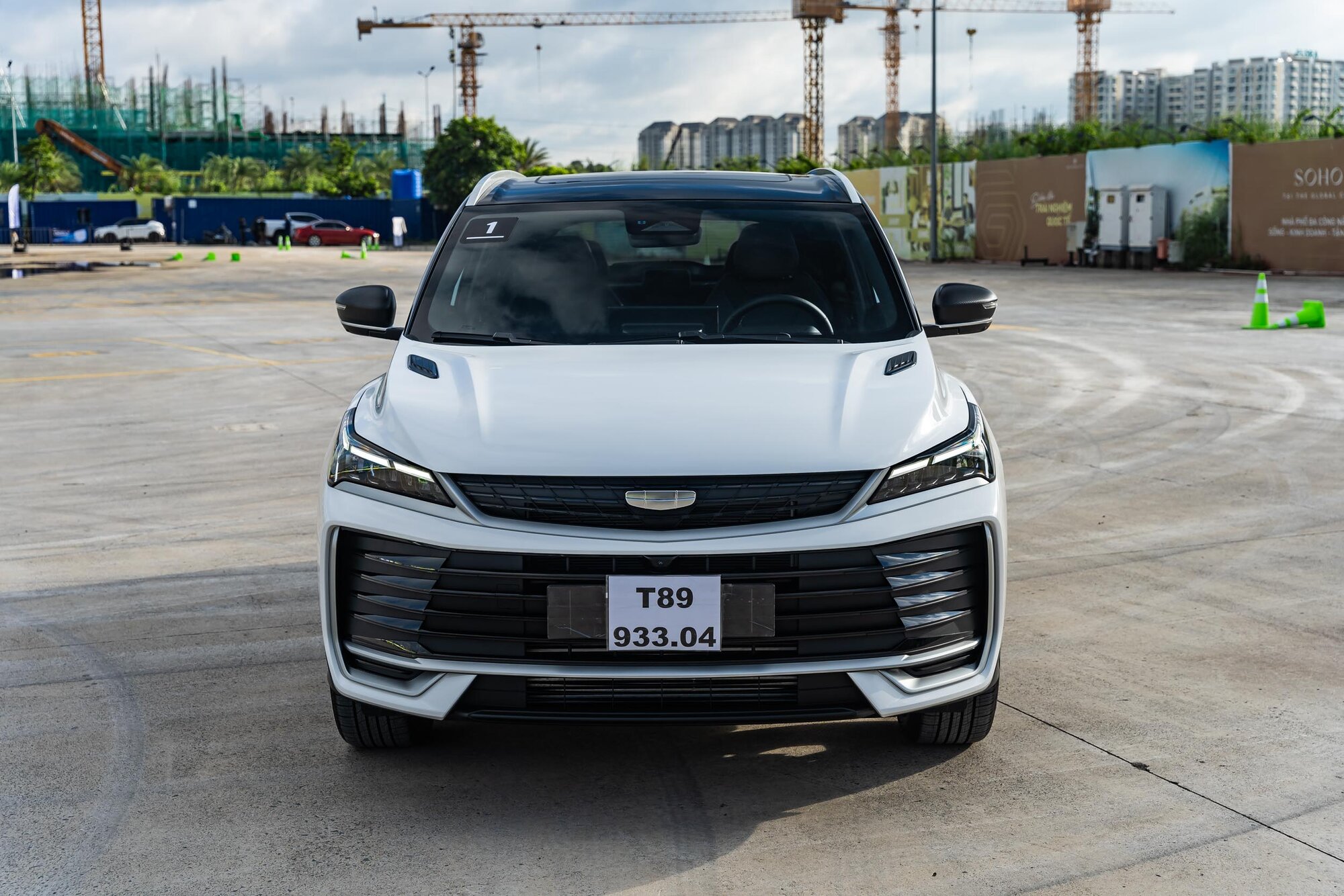 Geely-Coolray-2026 (18).jpg