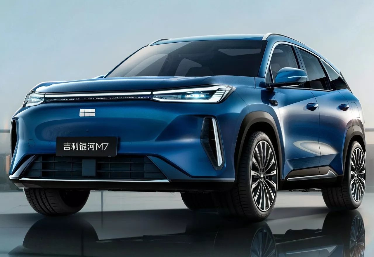Geely-Galaxy-M7-PHEV-5 (Large).jpeg
