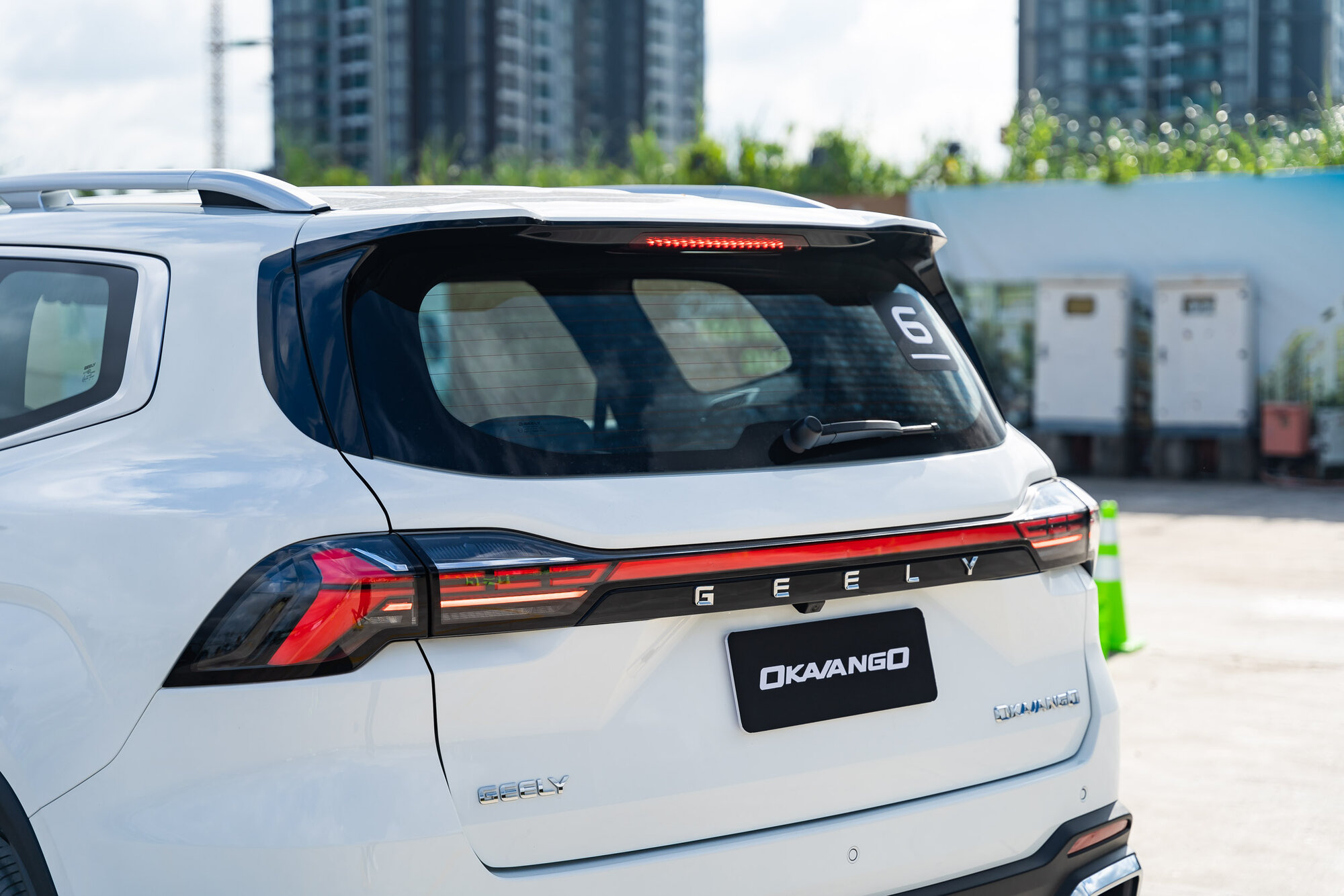 Geely-Okavango-2026 (4).jpg