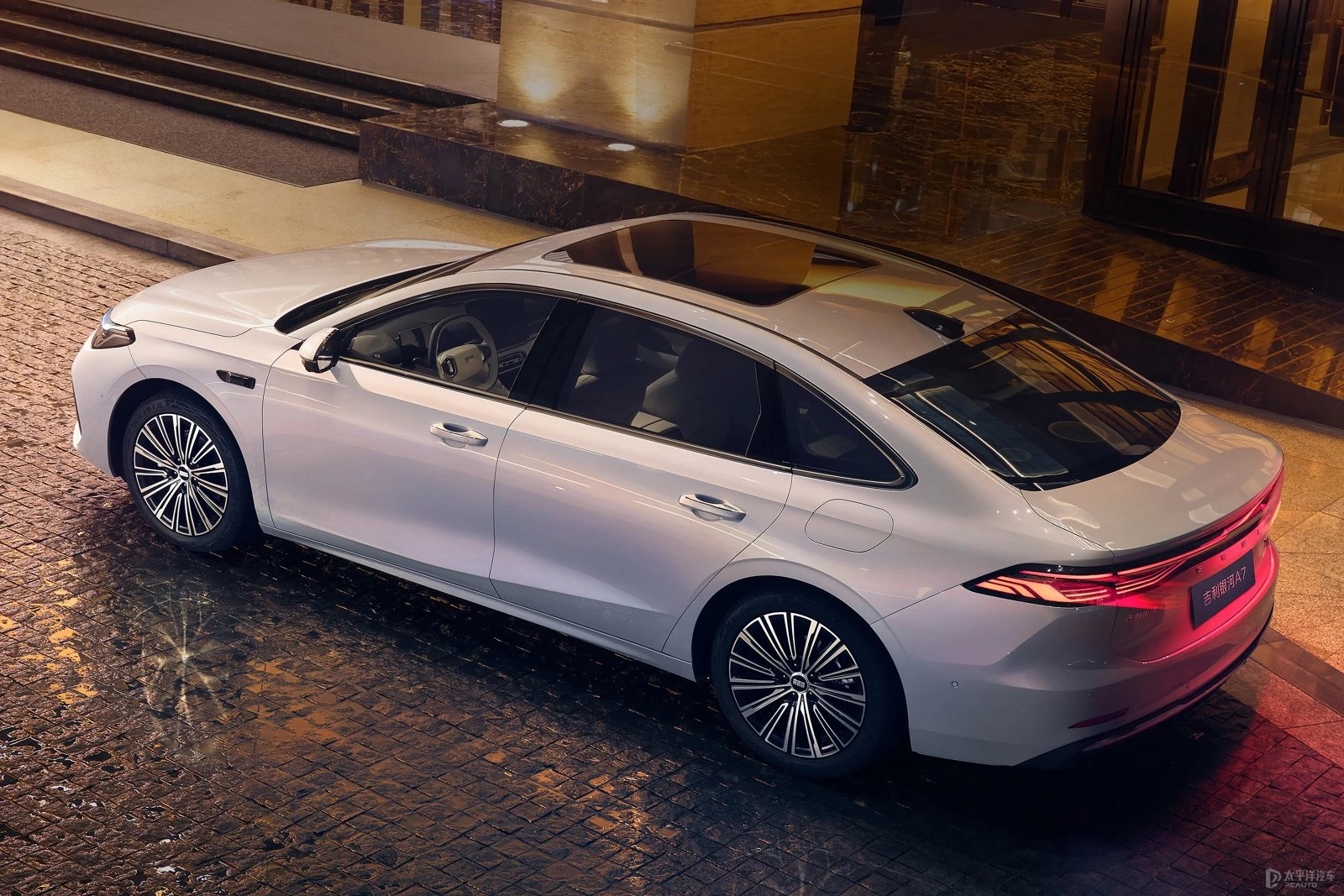 Geely_Galaxy_A7_9.jpeg